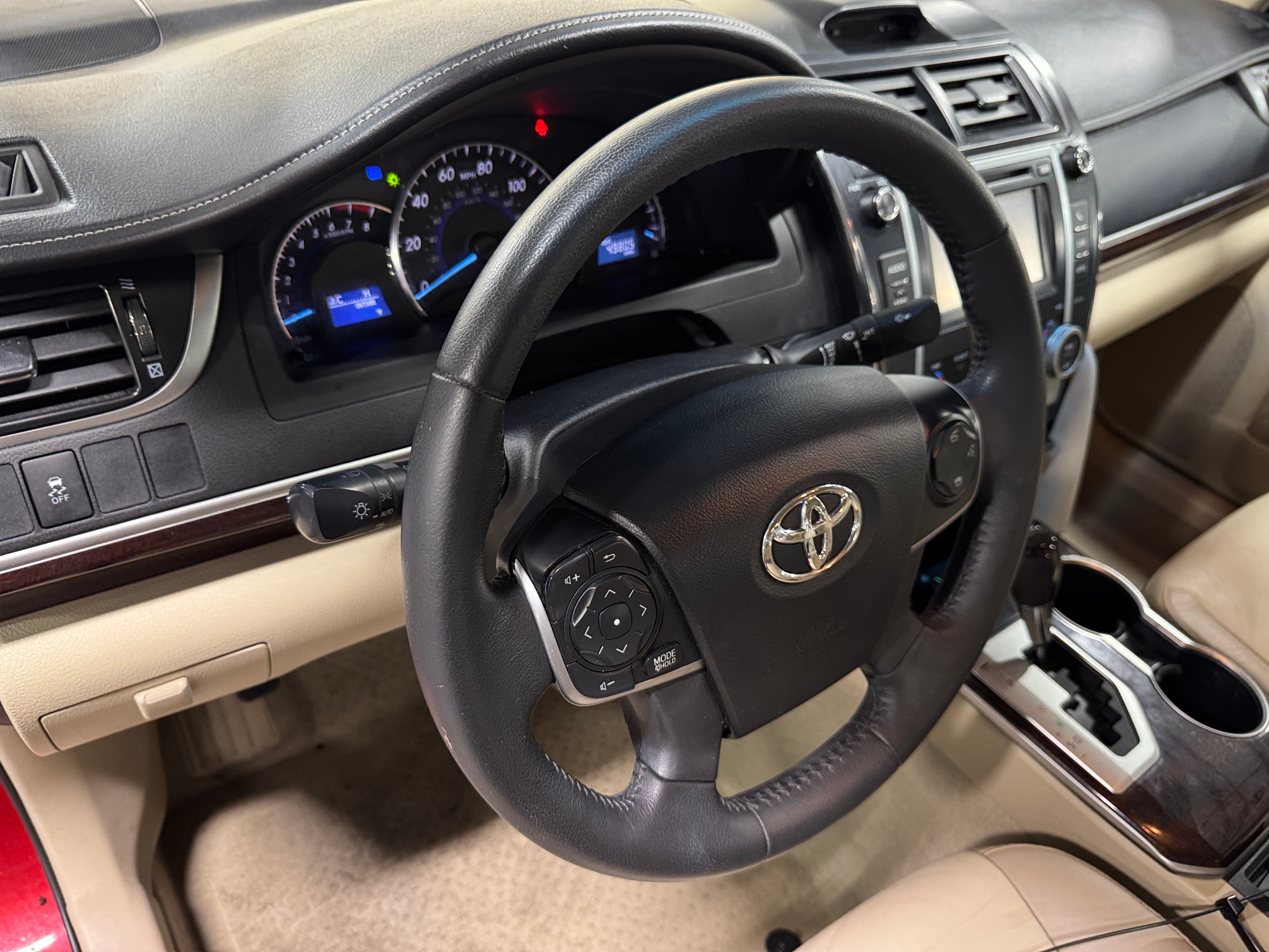 2012 Toyota Camry XLE 4