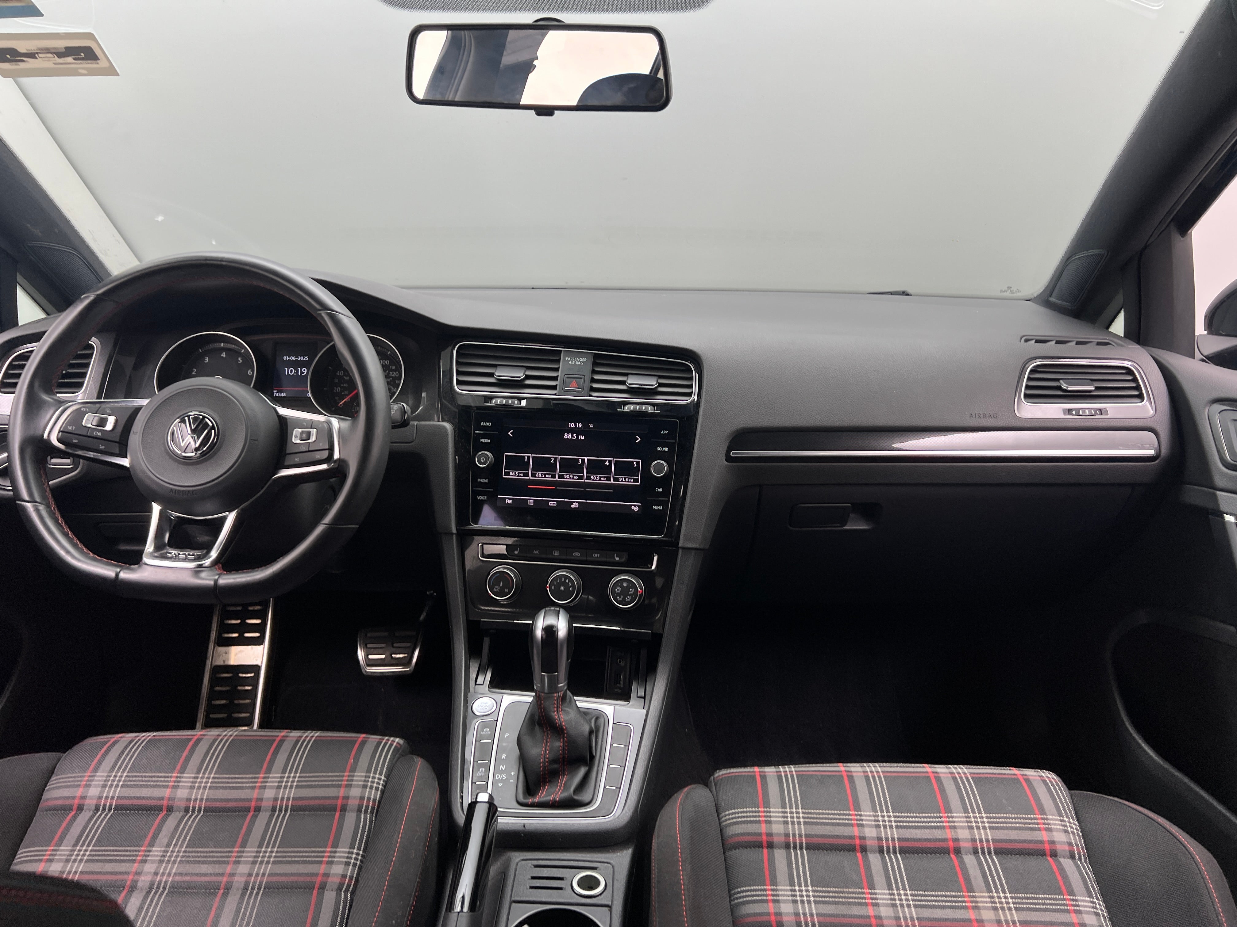 2017 Volkswagen Golf GTI S 3