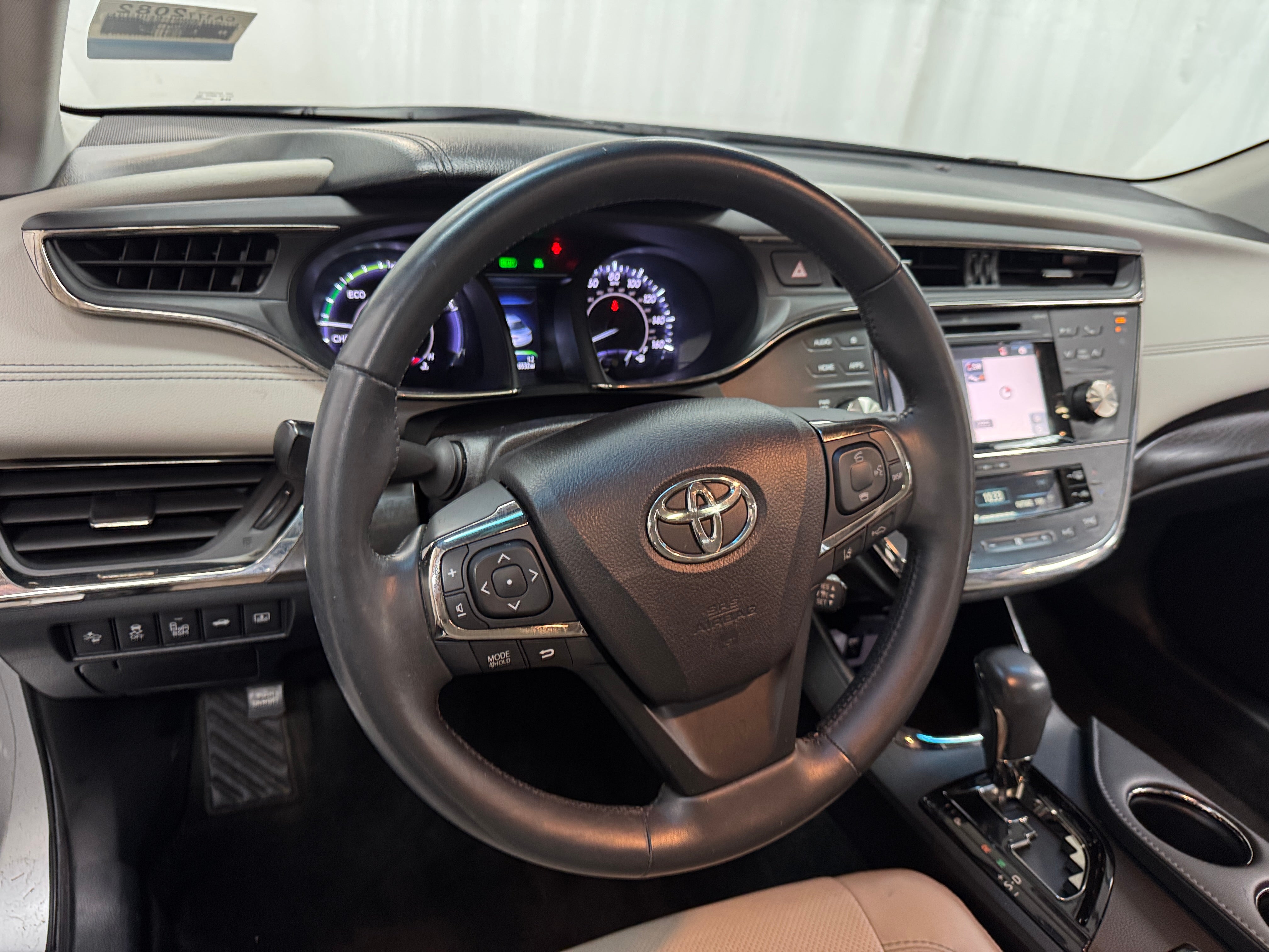 2016 Toyota Avalon Limited 4