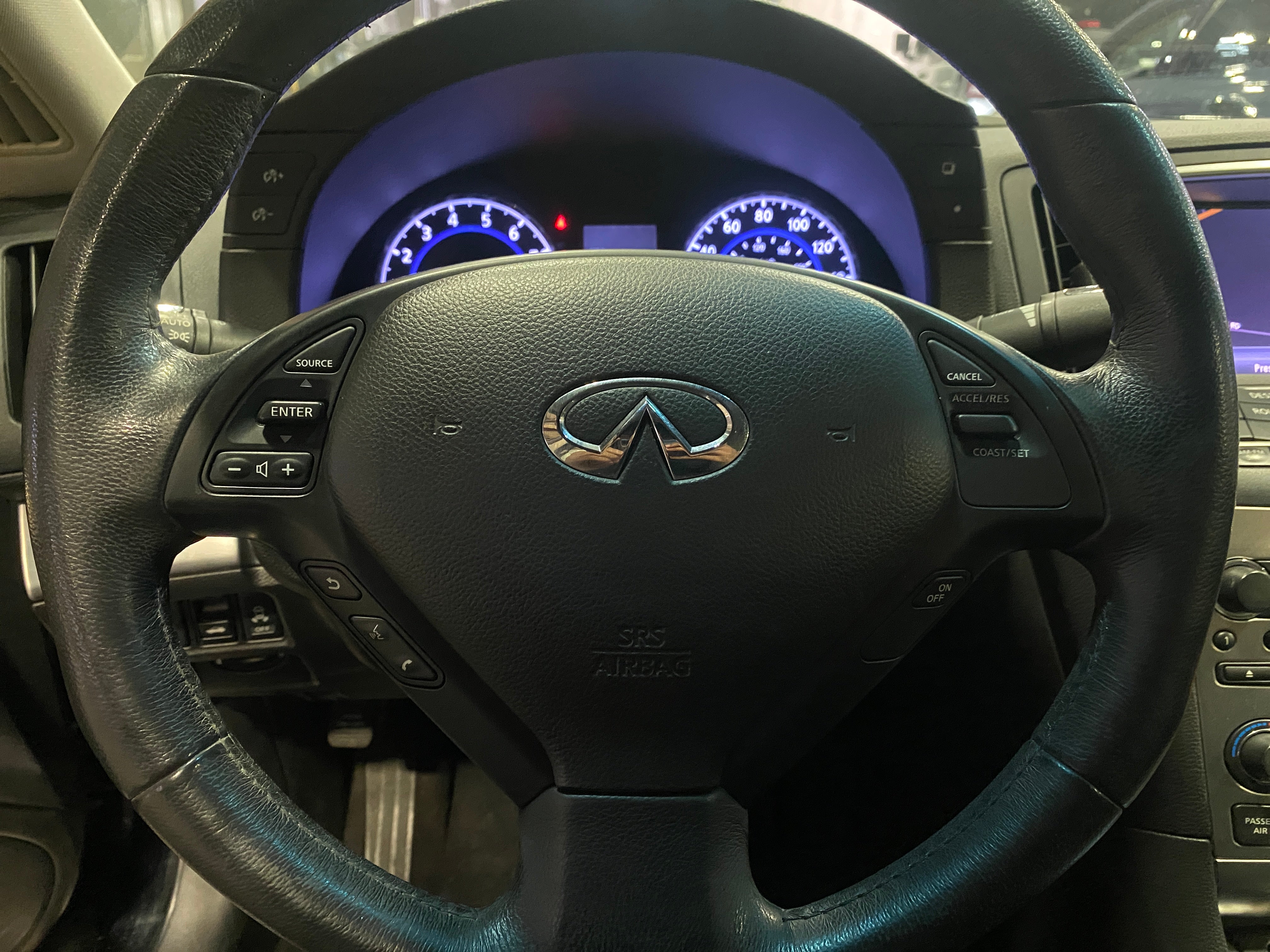 2013 INFINITI G37 X 4