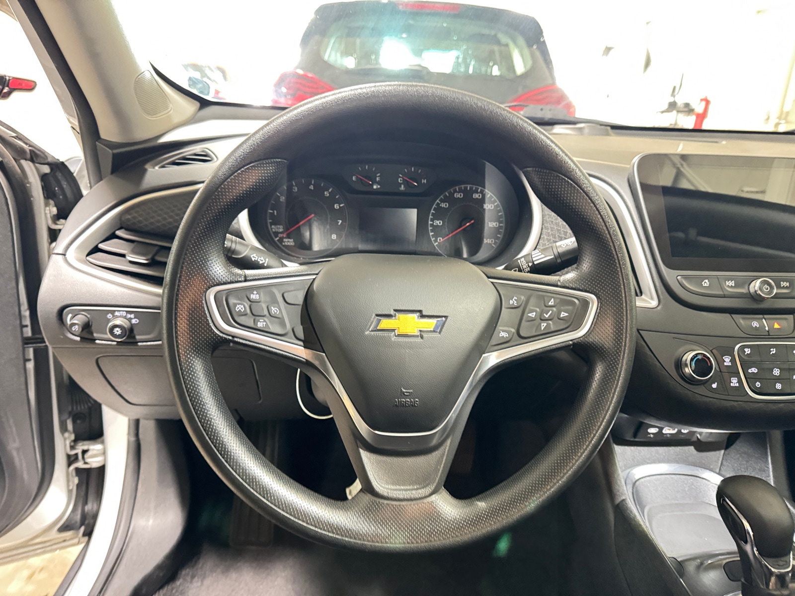 Thumbnail: 2022 Chevrolet Malibu - 5