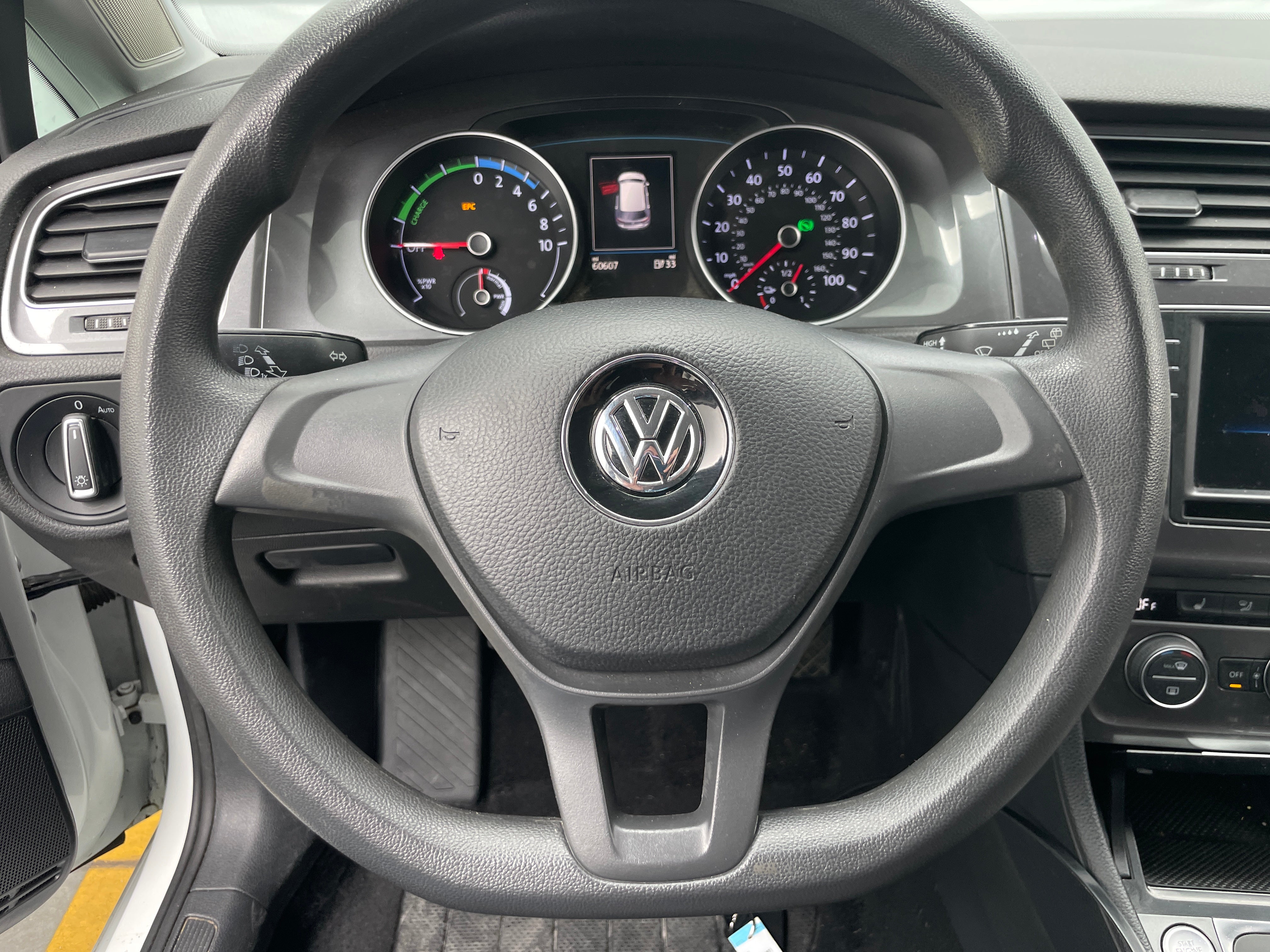 2016 Volkswagen e-Golf SE 5