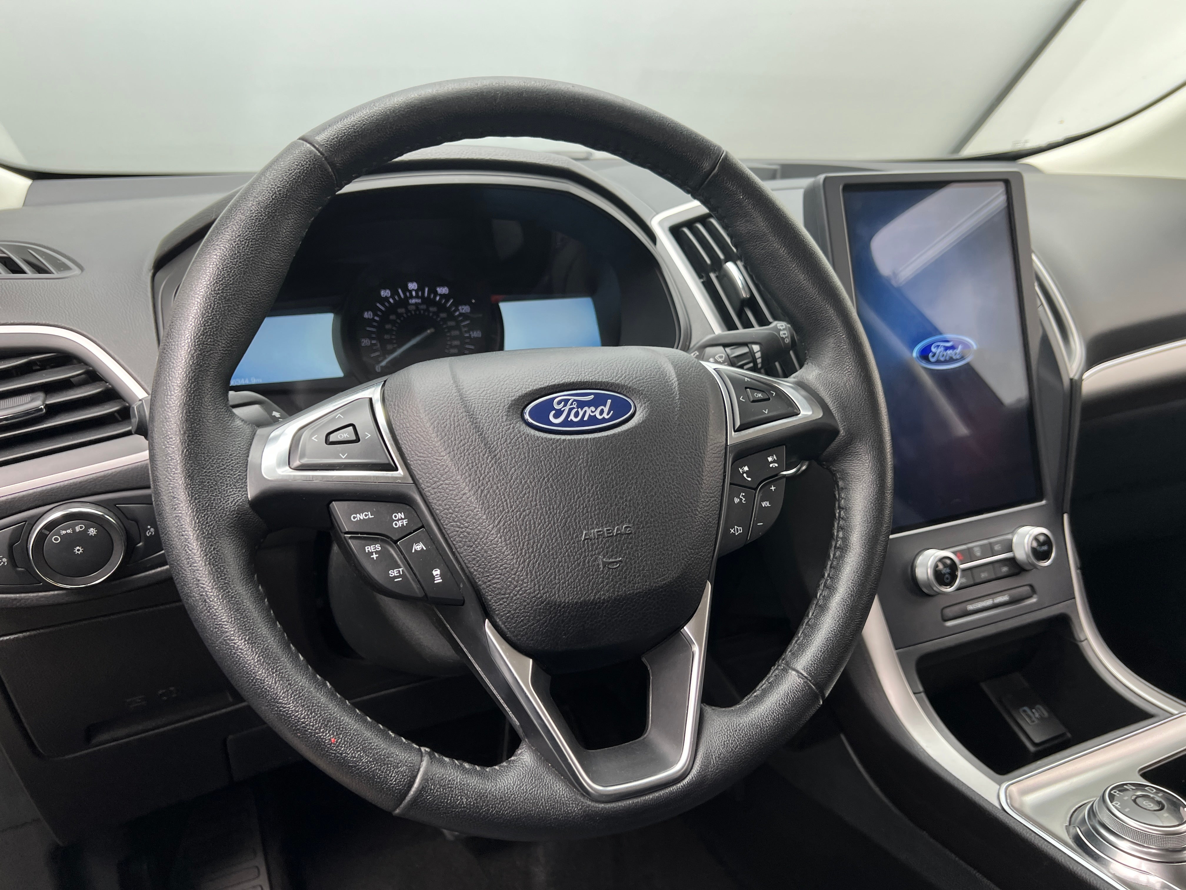 2022 Ford Edge SEL 5