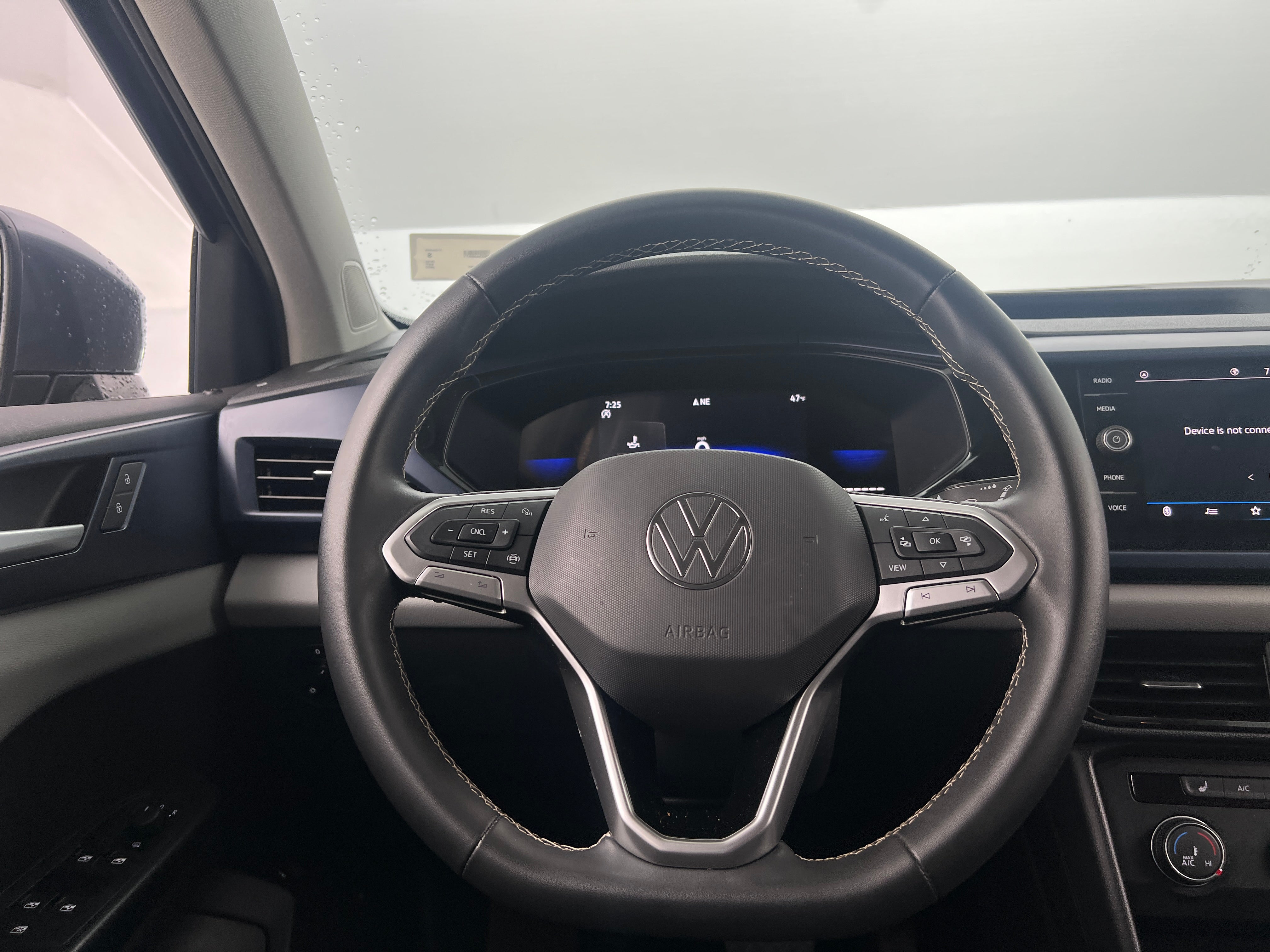 2022 Volkswagen Taos SE 5