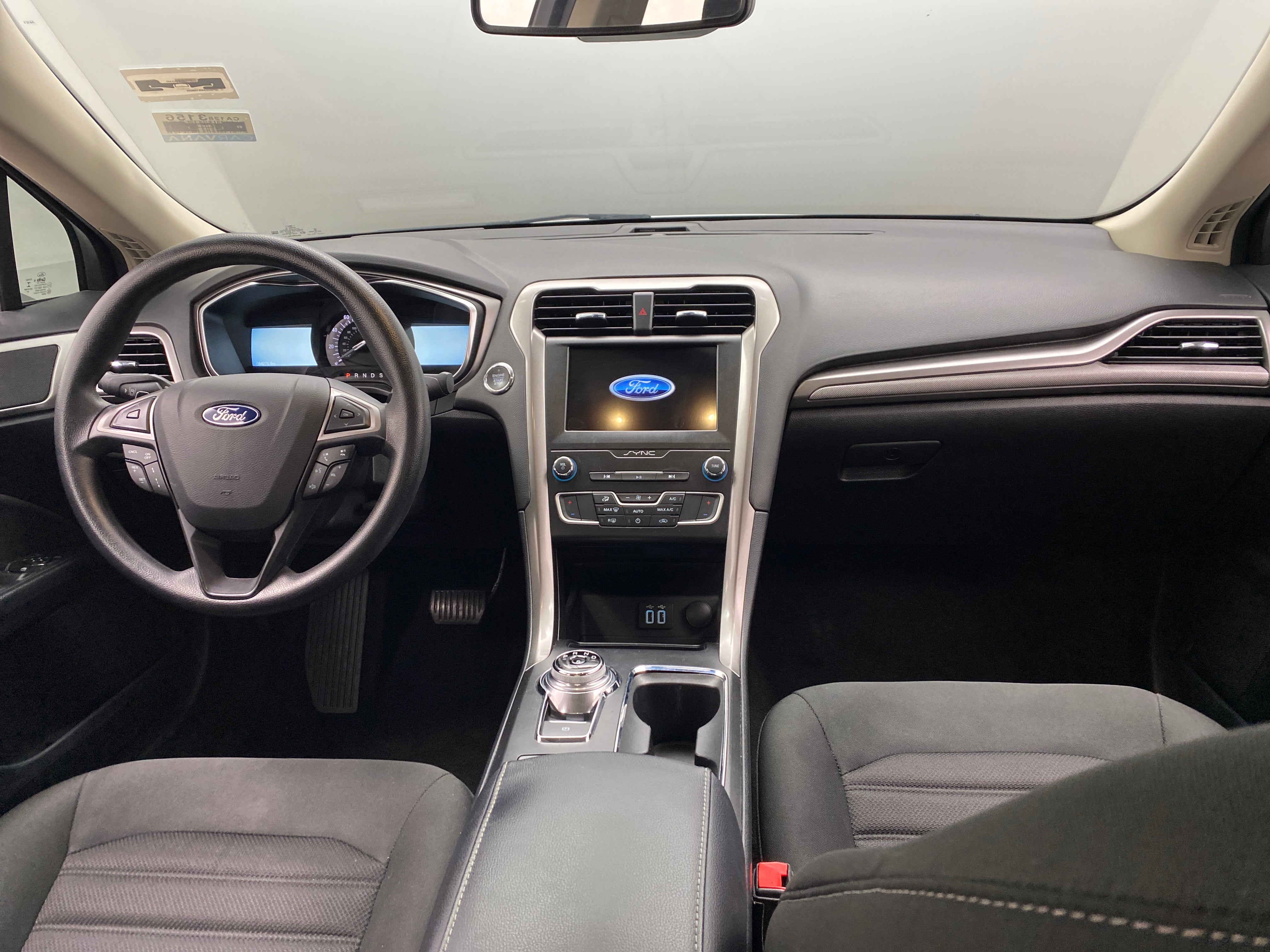 2019 Ford Fusion SE 3