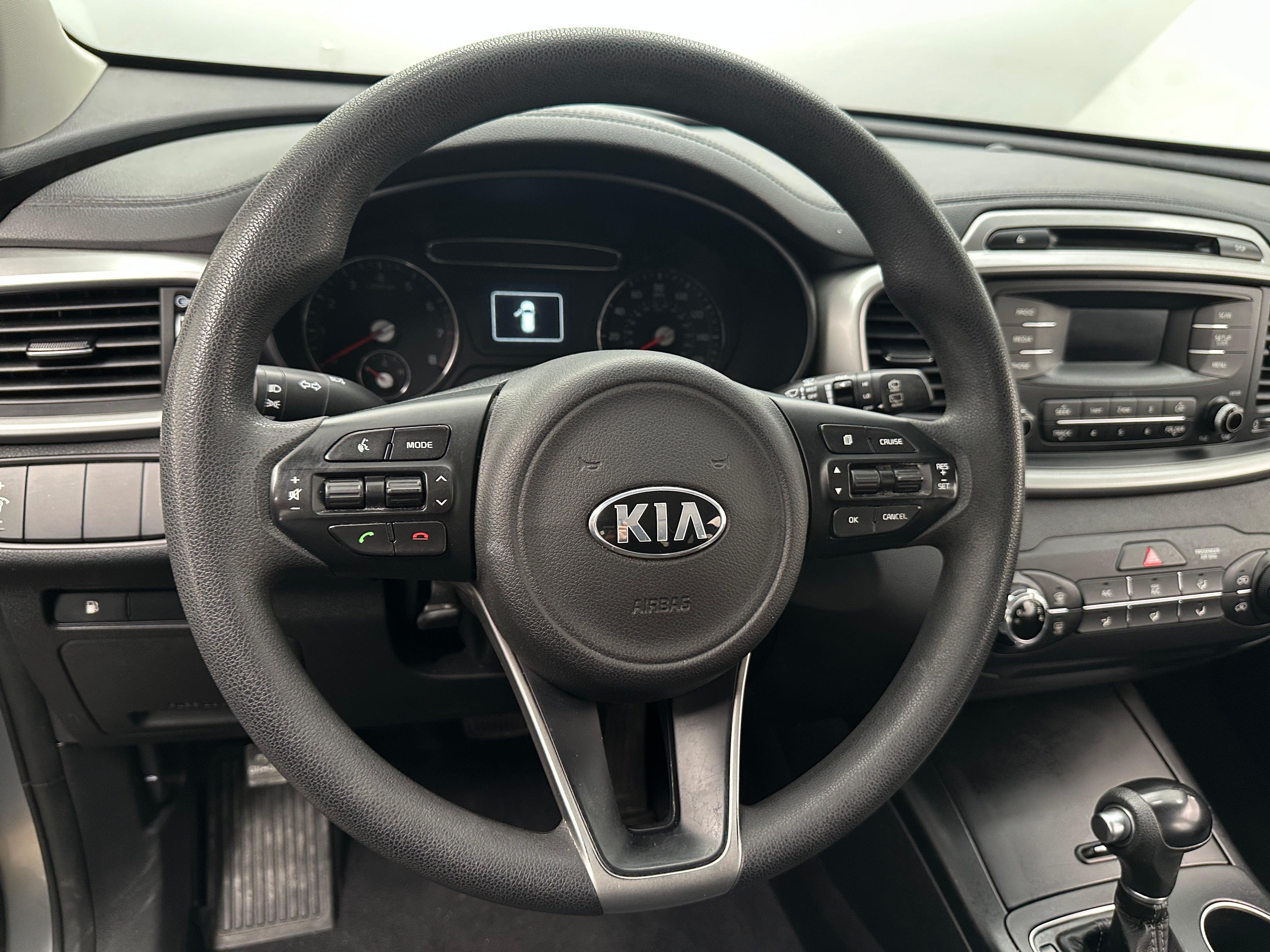 2017 Kia Sorento L 5