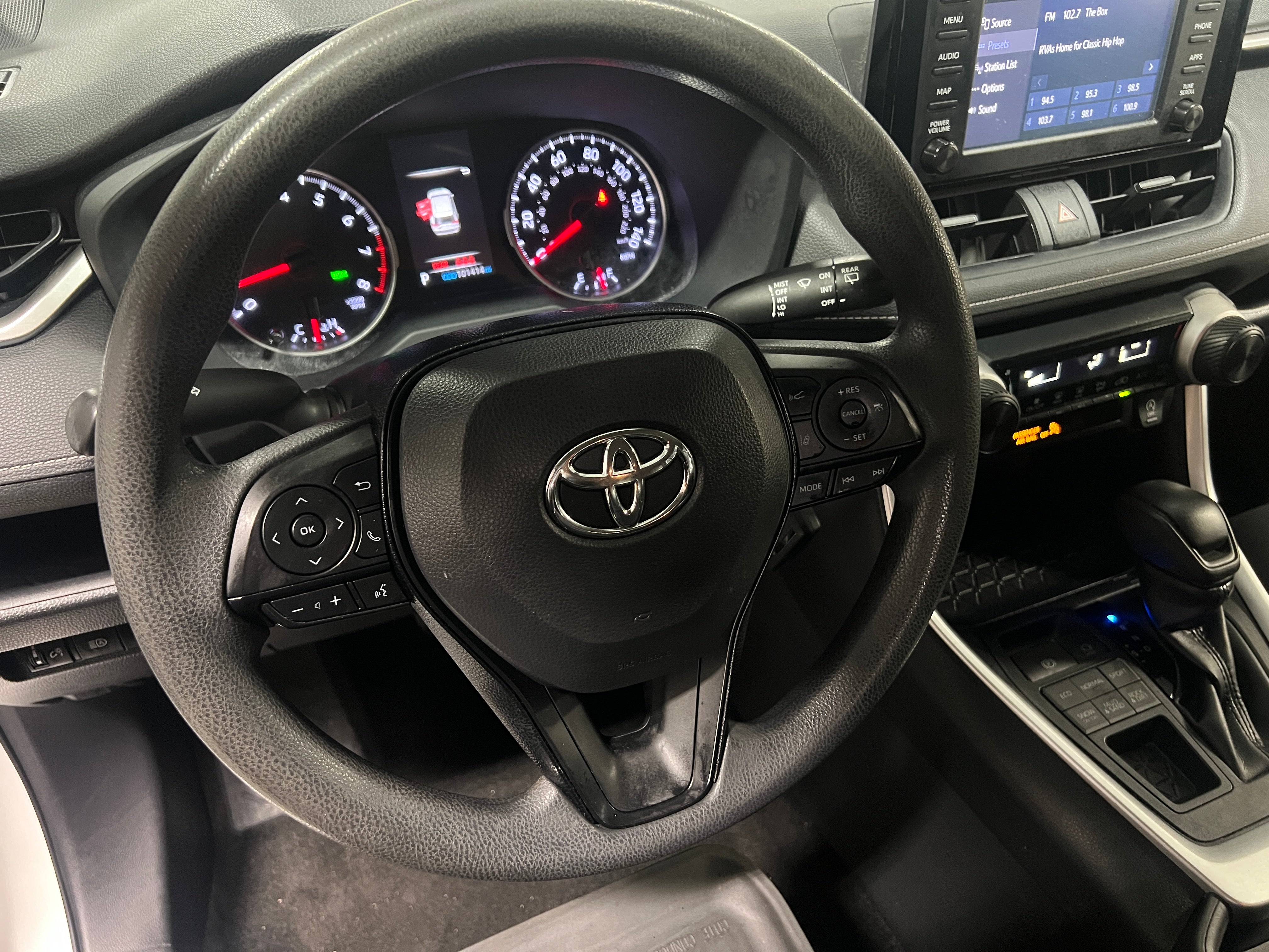 2019 Toyota RAV4 LE 5