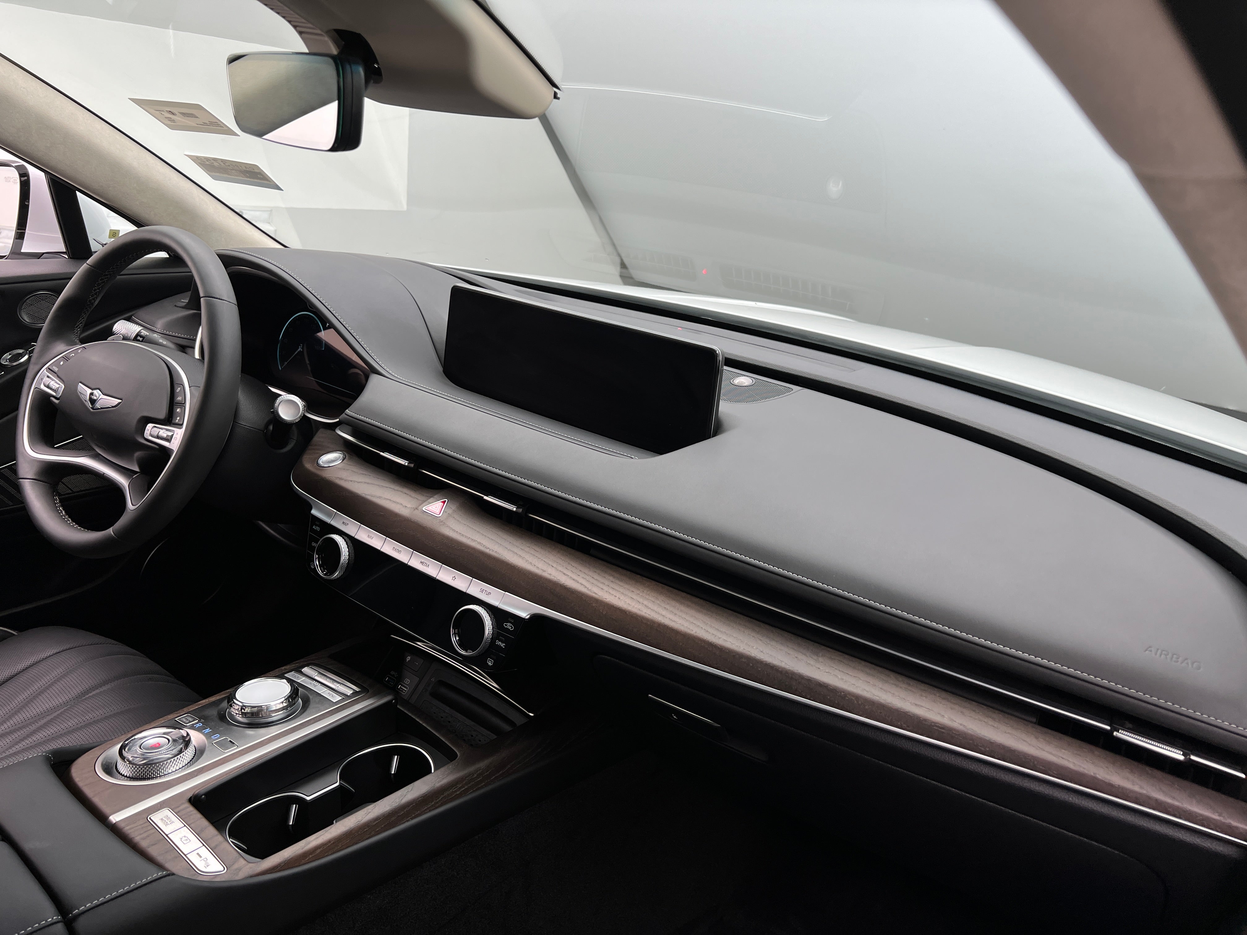 2024 Genesis G80 Electrified 2