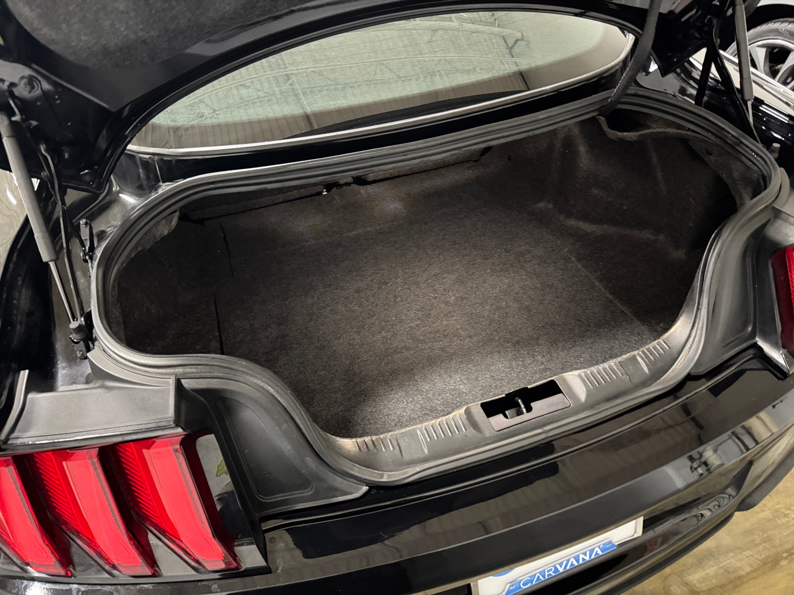 Thumbnail: 2022 Ford Mustang - 5