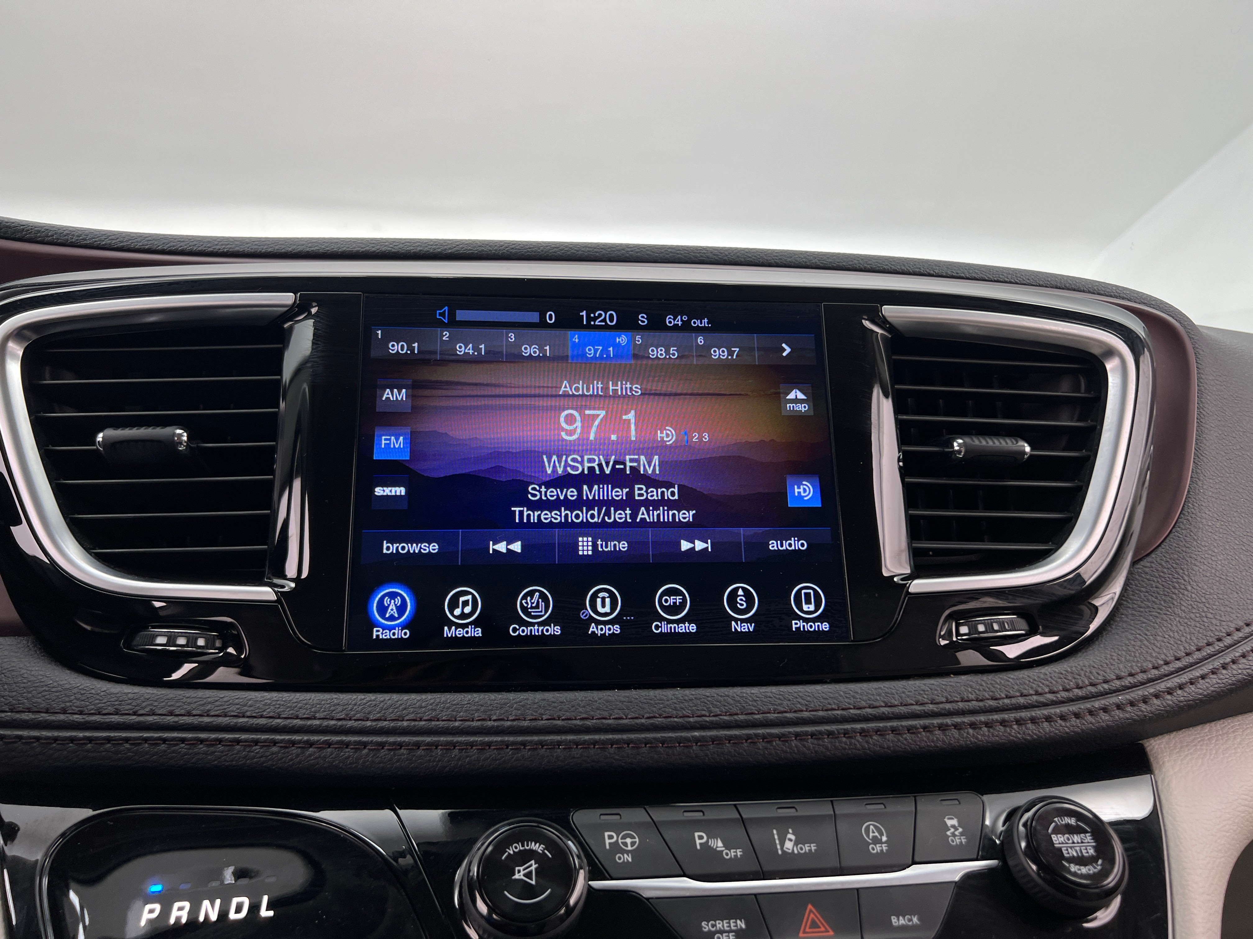 2017 Chrysler Pacifica Limited 3