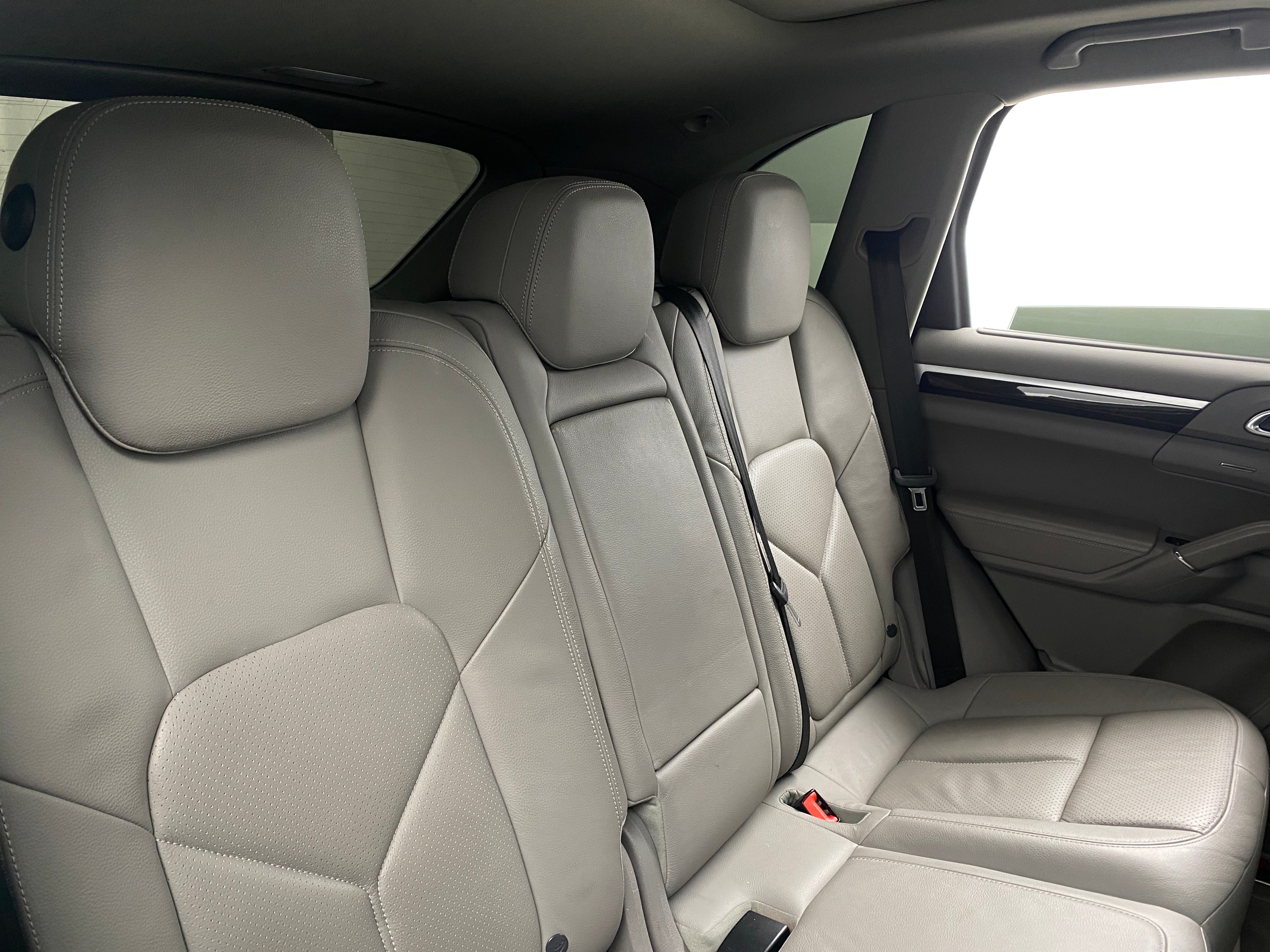 2014 Porsche Cayenne S Hybrid 5
