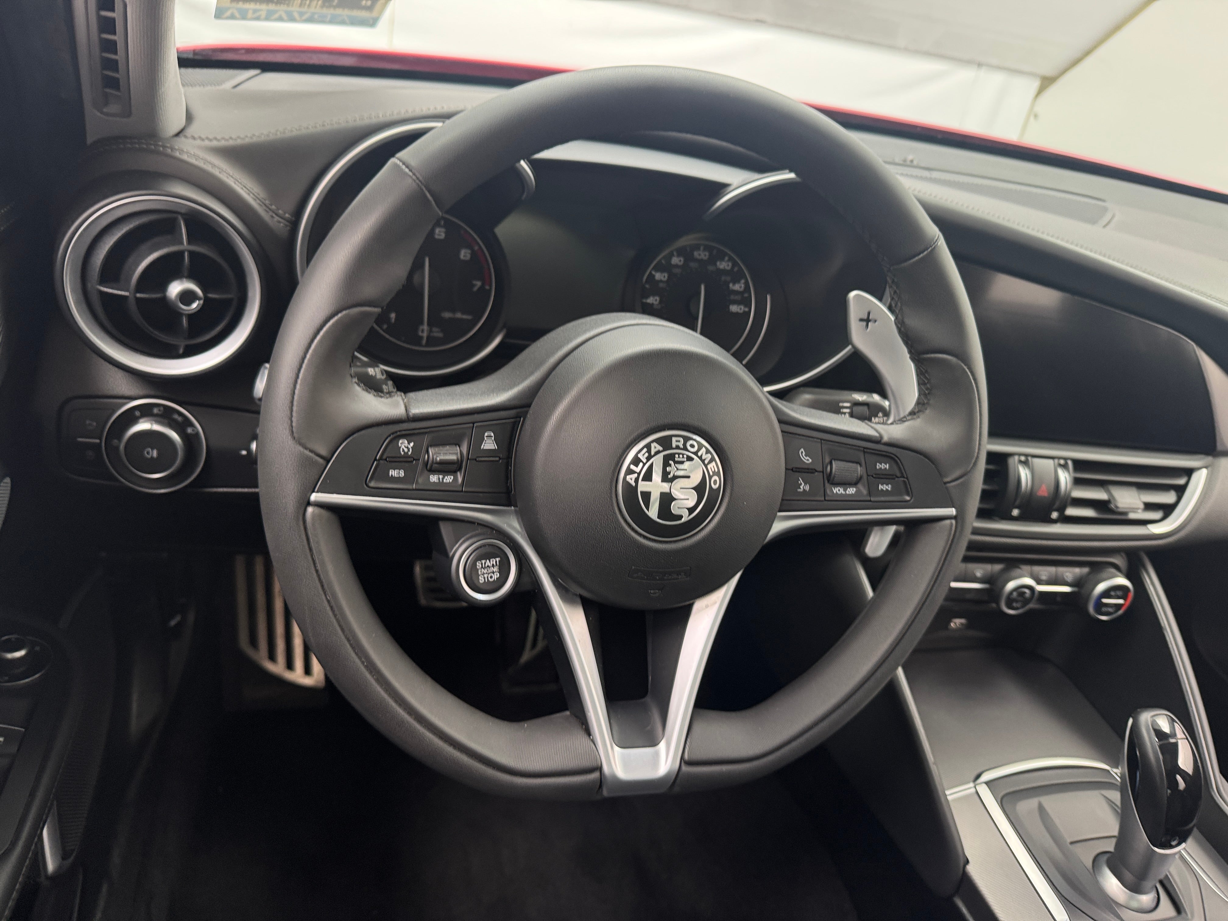 2019 Alfa Romeo Giulia Sport 4