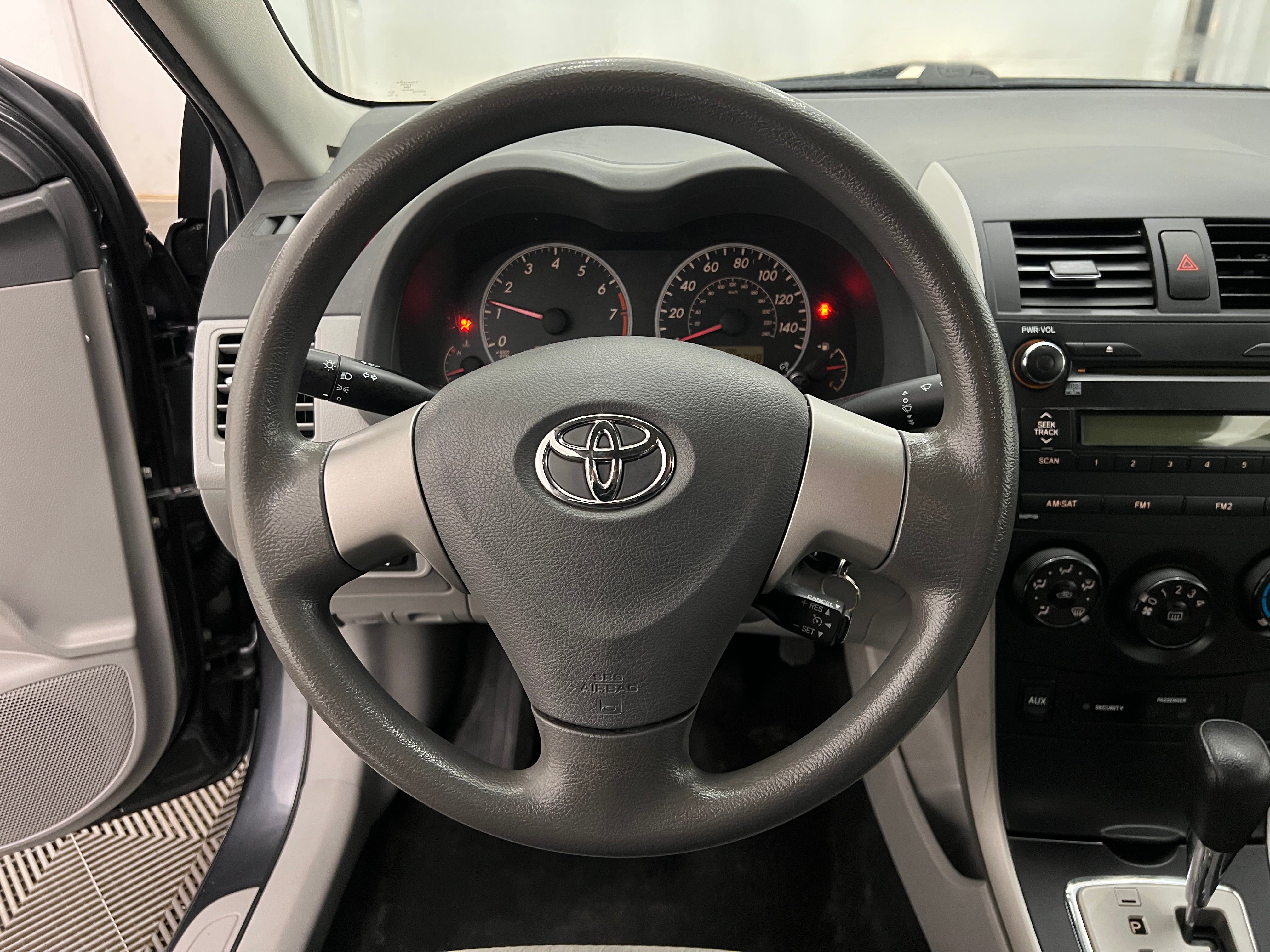 2010 Toyota Corolla LE 5