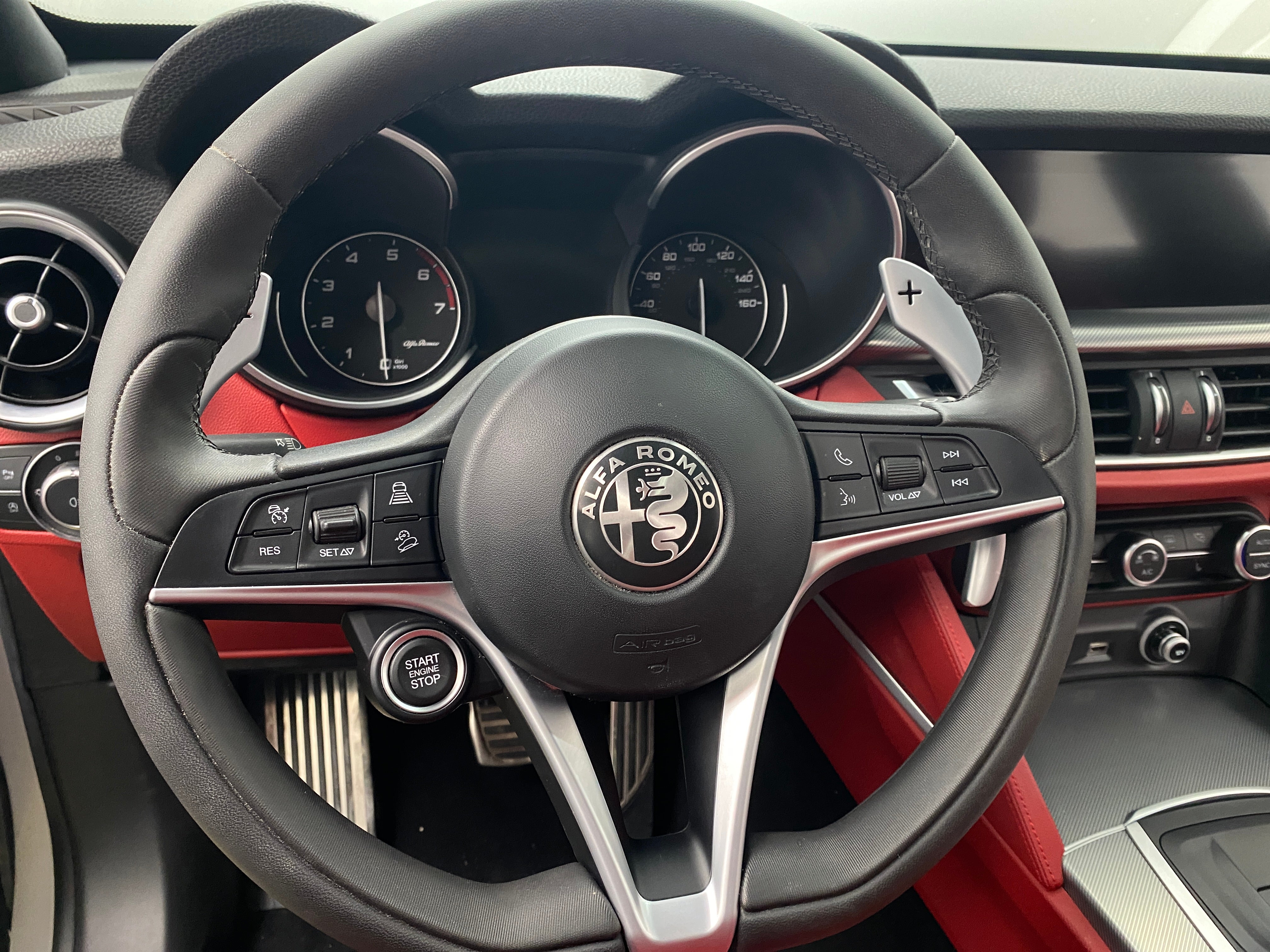 2018 Alfa Romeo Stelvio Ti Sport 4