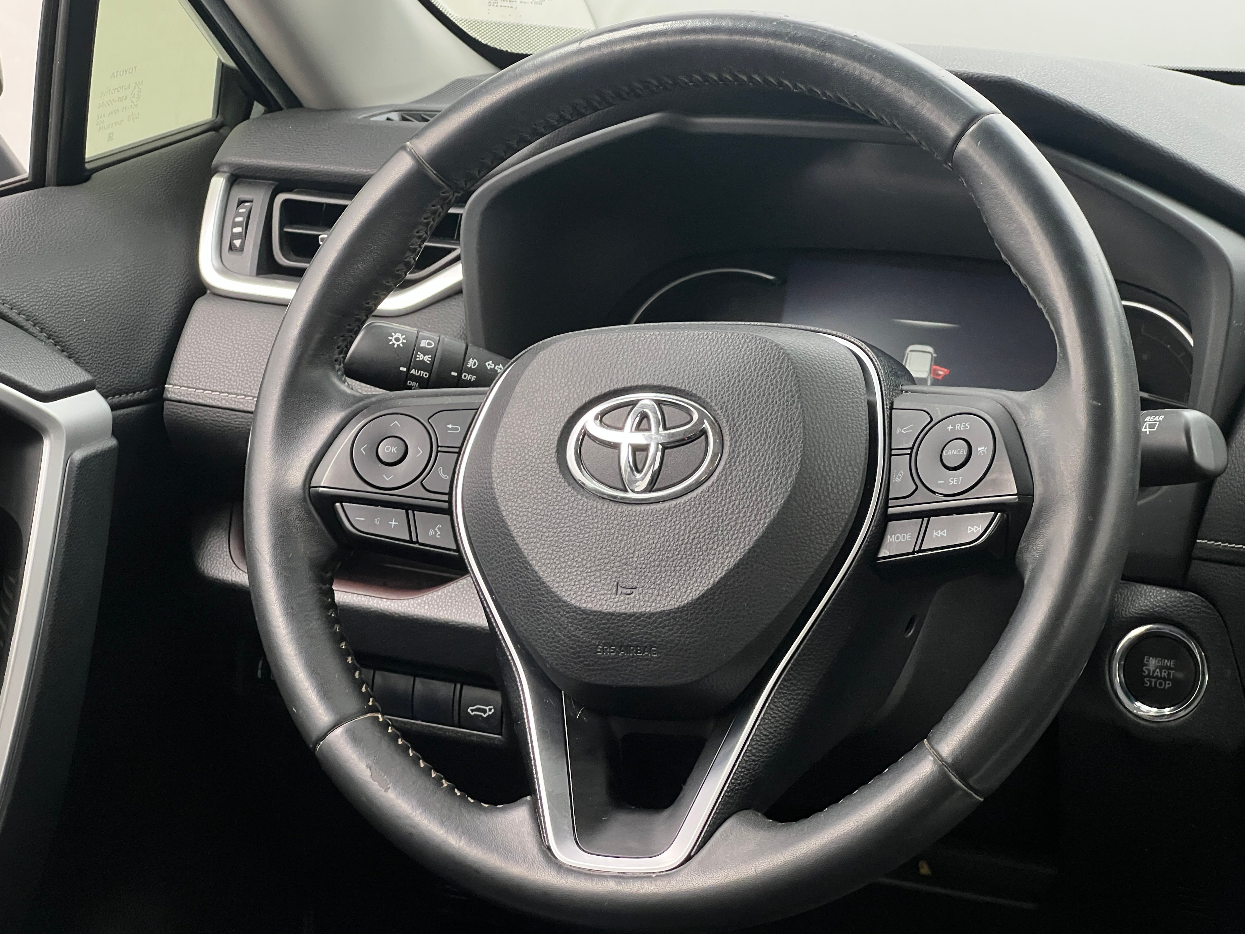 2019 Toyota RAV4 Limited 5