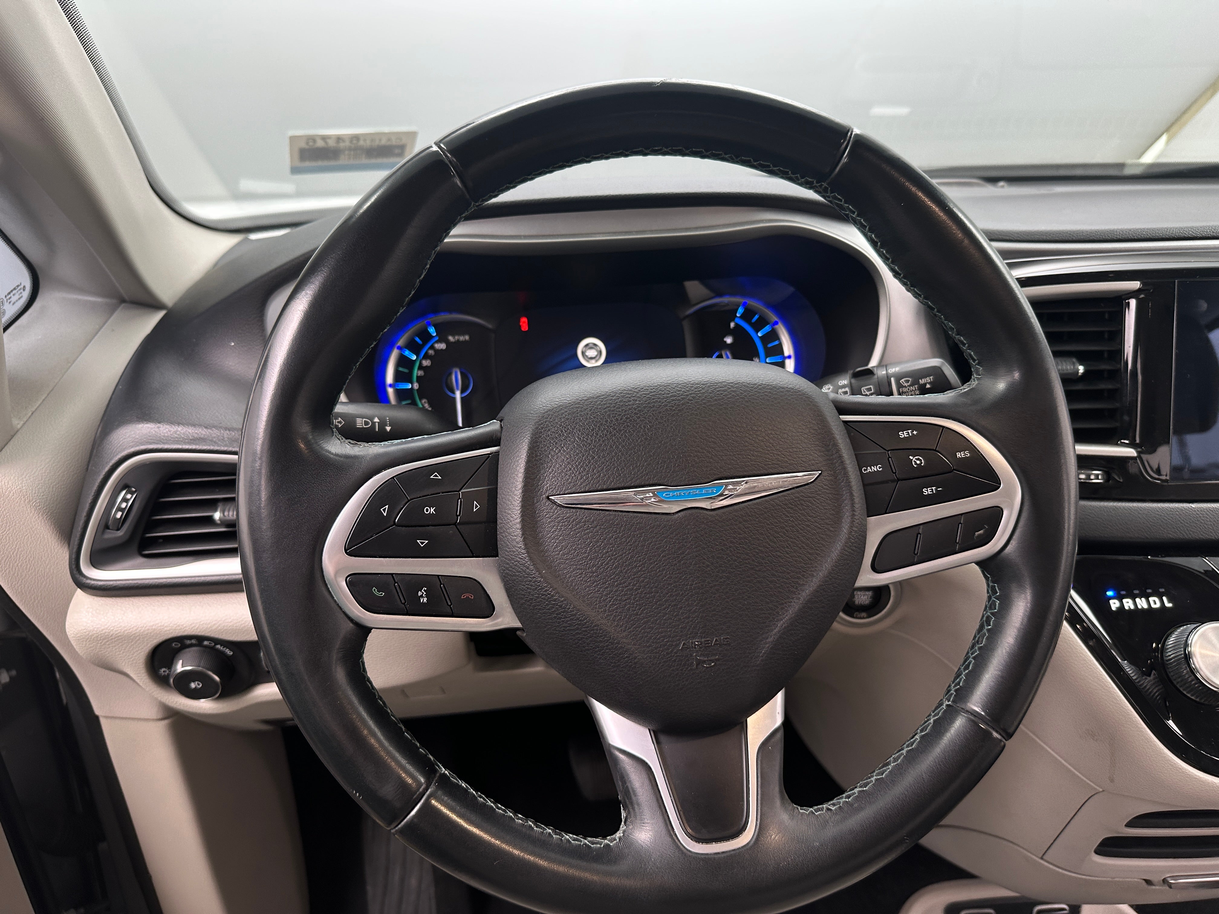 2018 Chrysler Pacifica Hybrid Touring L 4