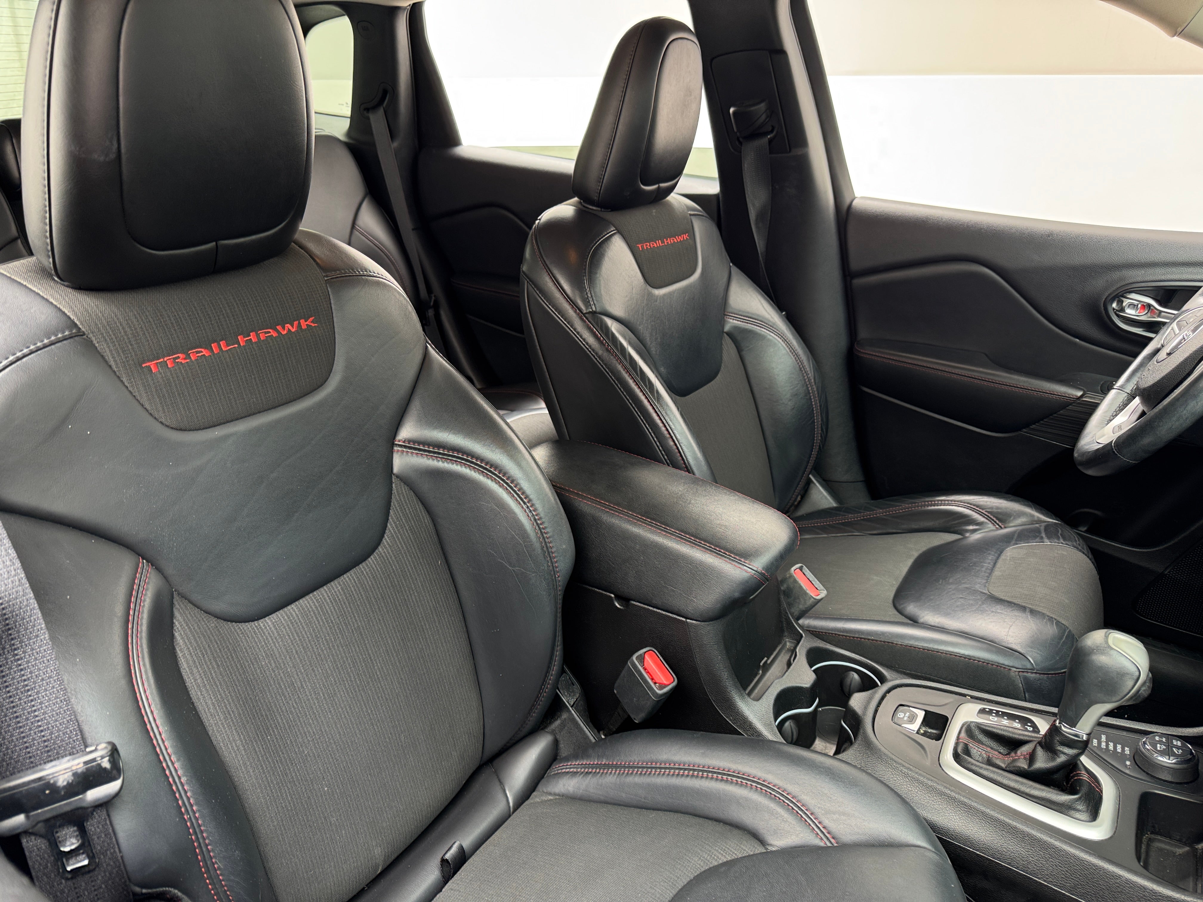 2017 Jeep Cherokee Trailhawk 2