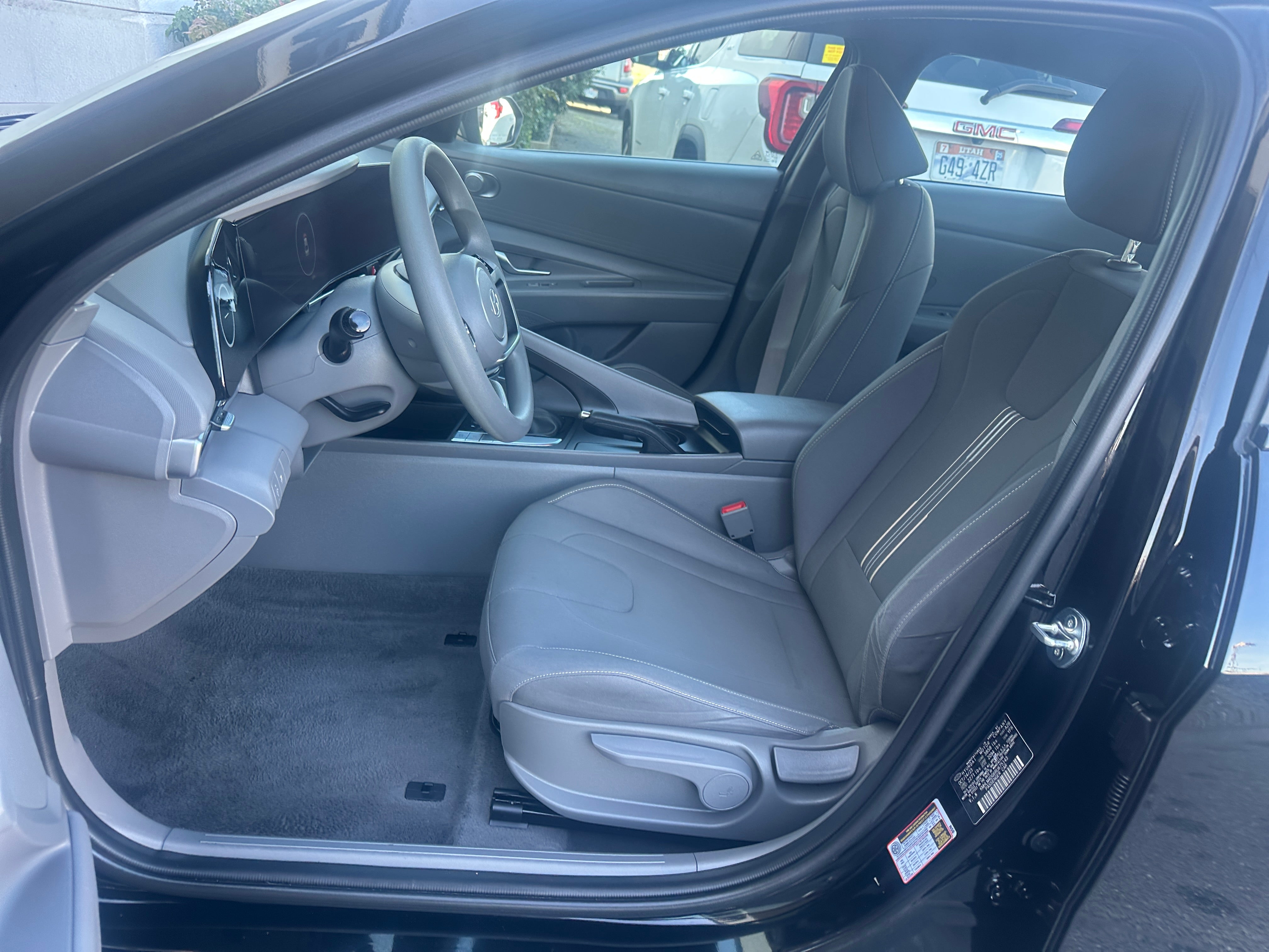 2024 Hyundai Elantra SEL 2