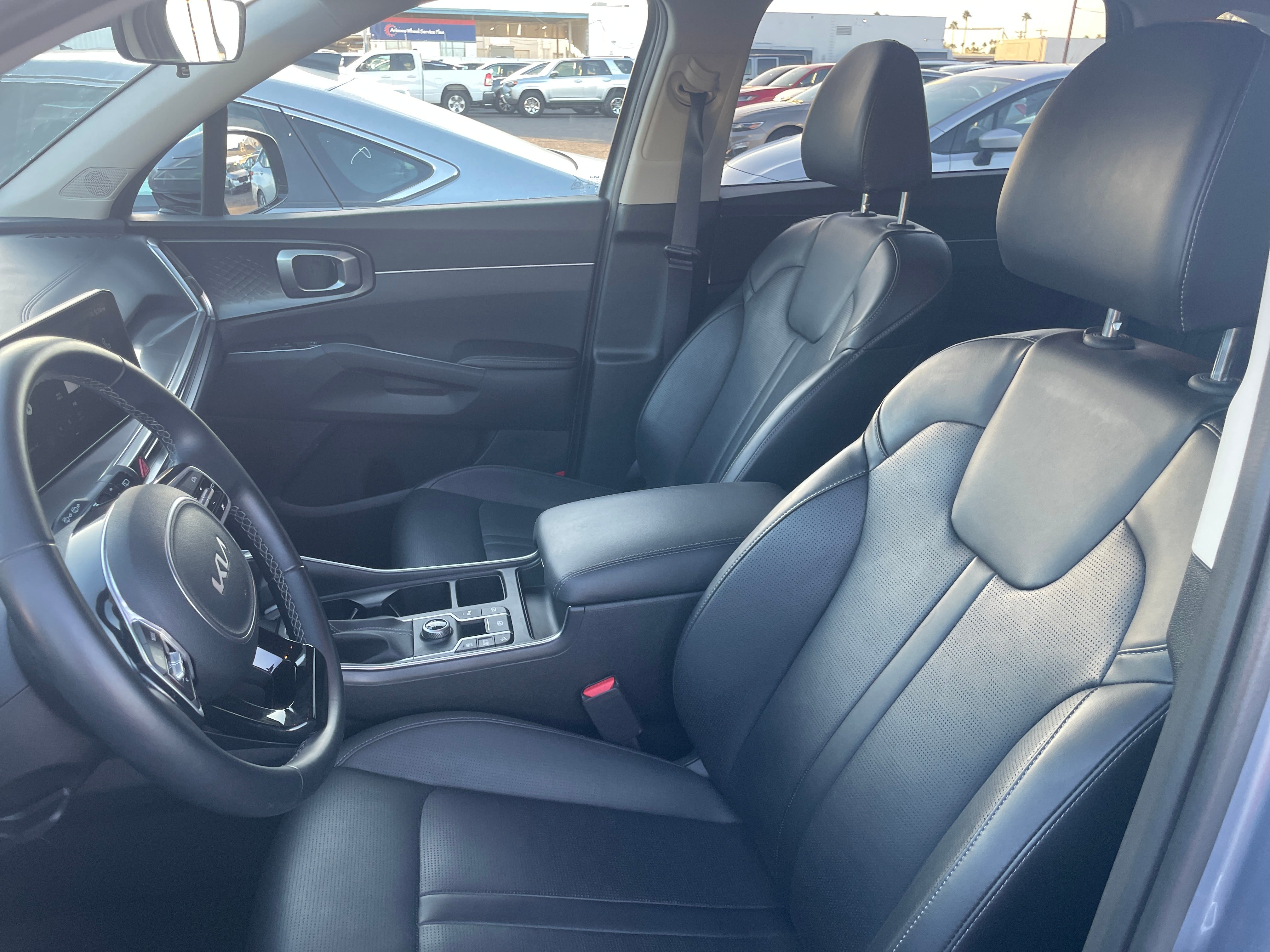 2024 Kia Sorento S 2
