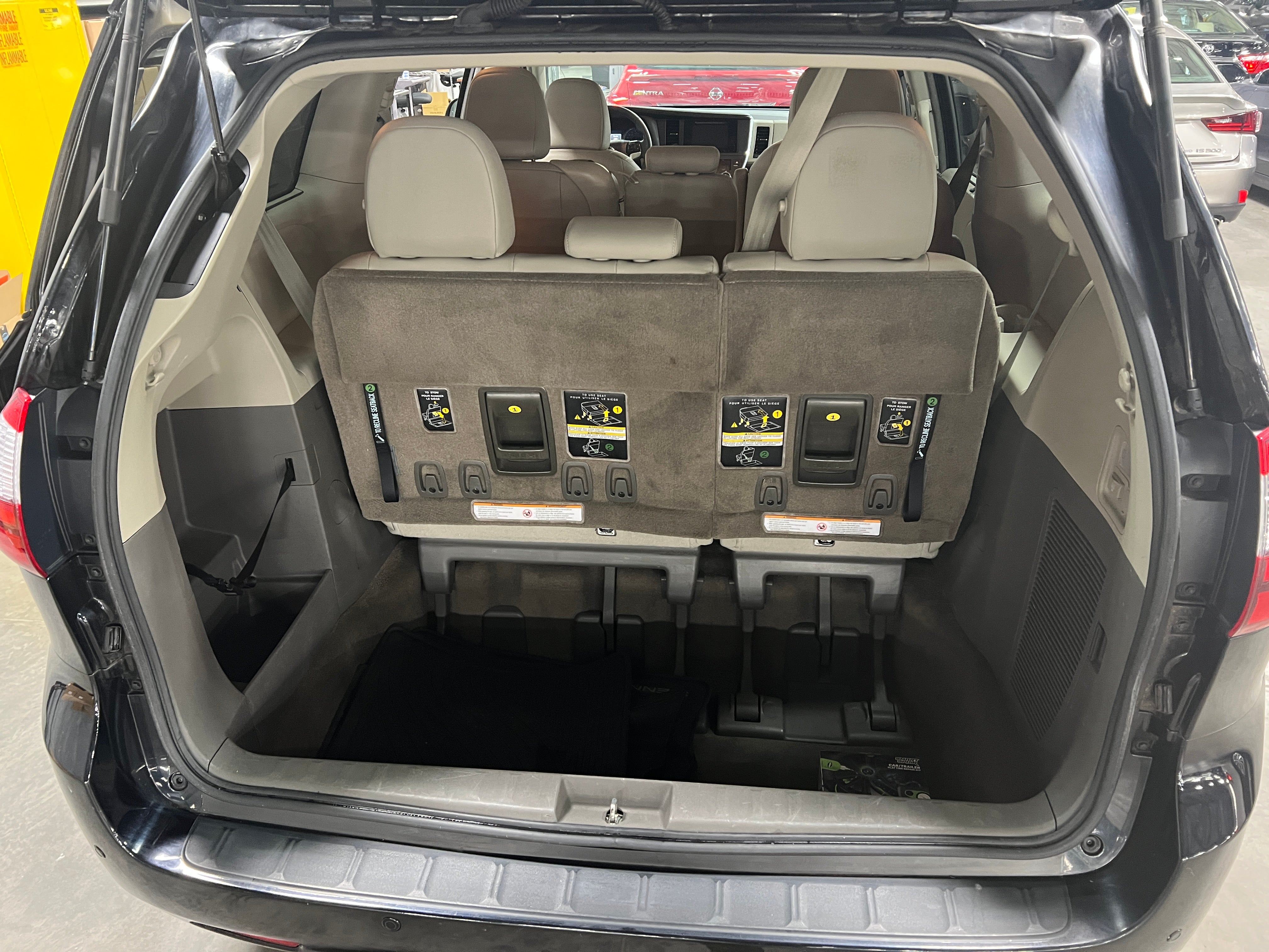 2017 Toyota Sienna XLE Premium 6