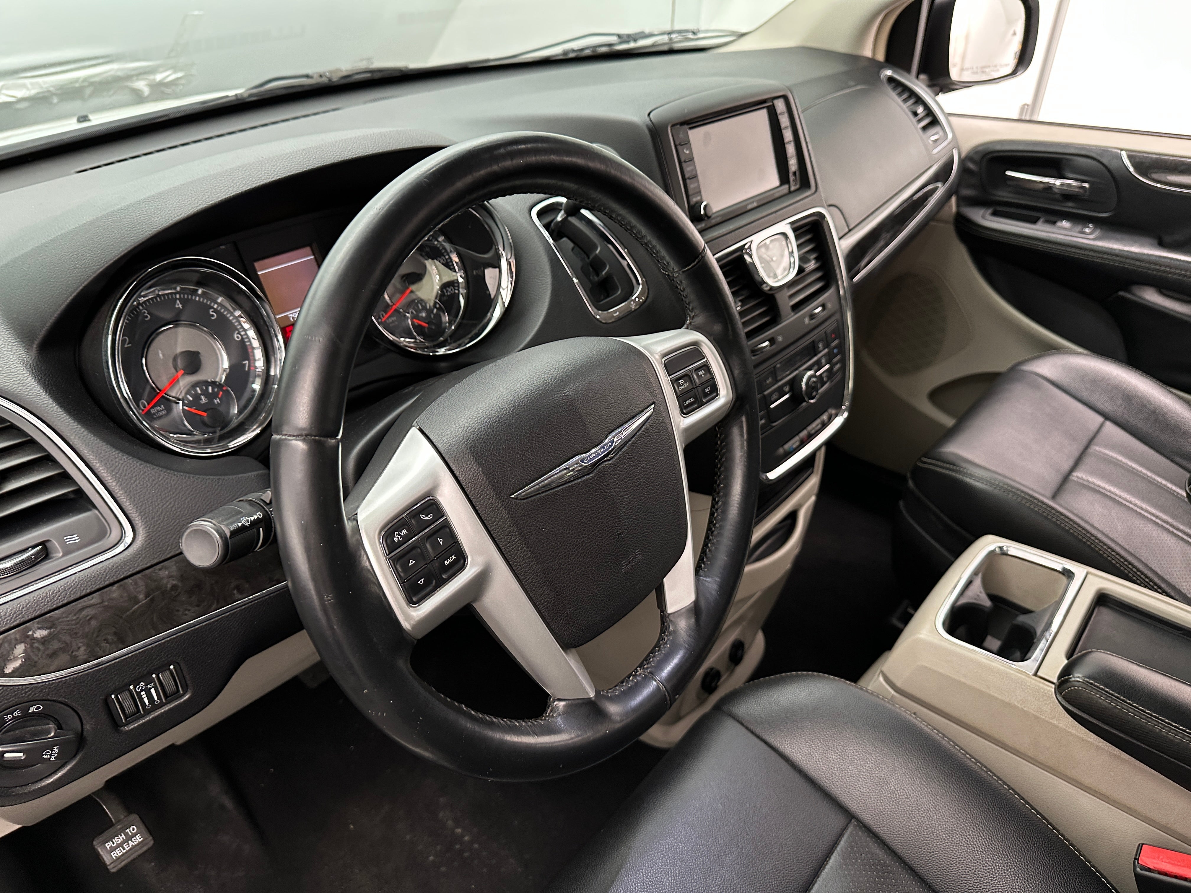 2015 Chrysler Town & Country Touring 4