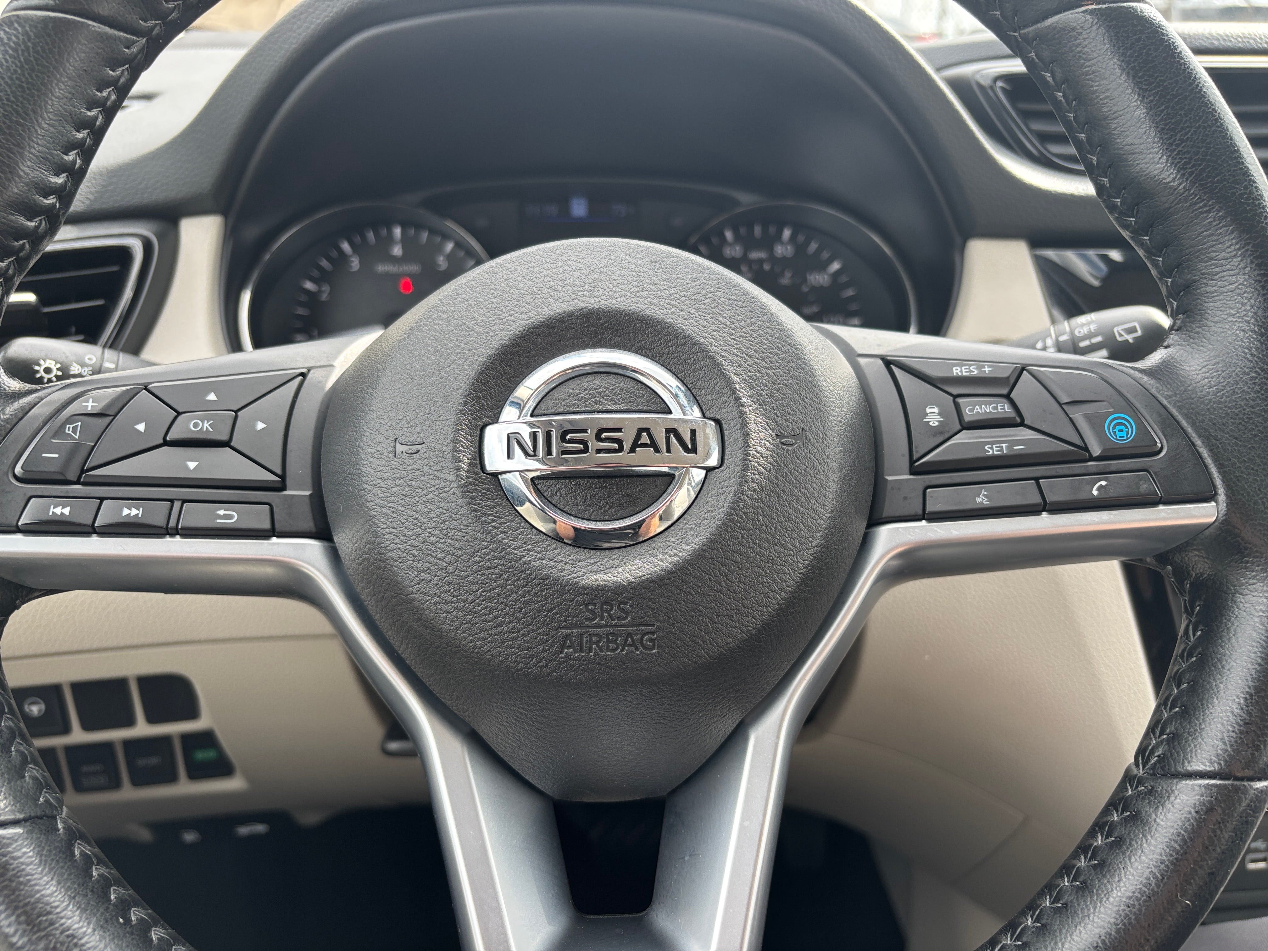 2022 Nissan Rogue Sport SL 5