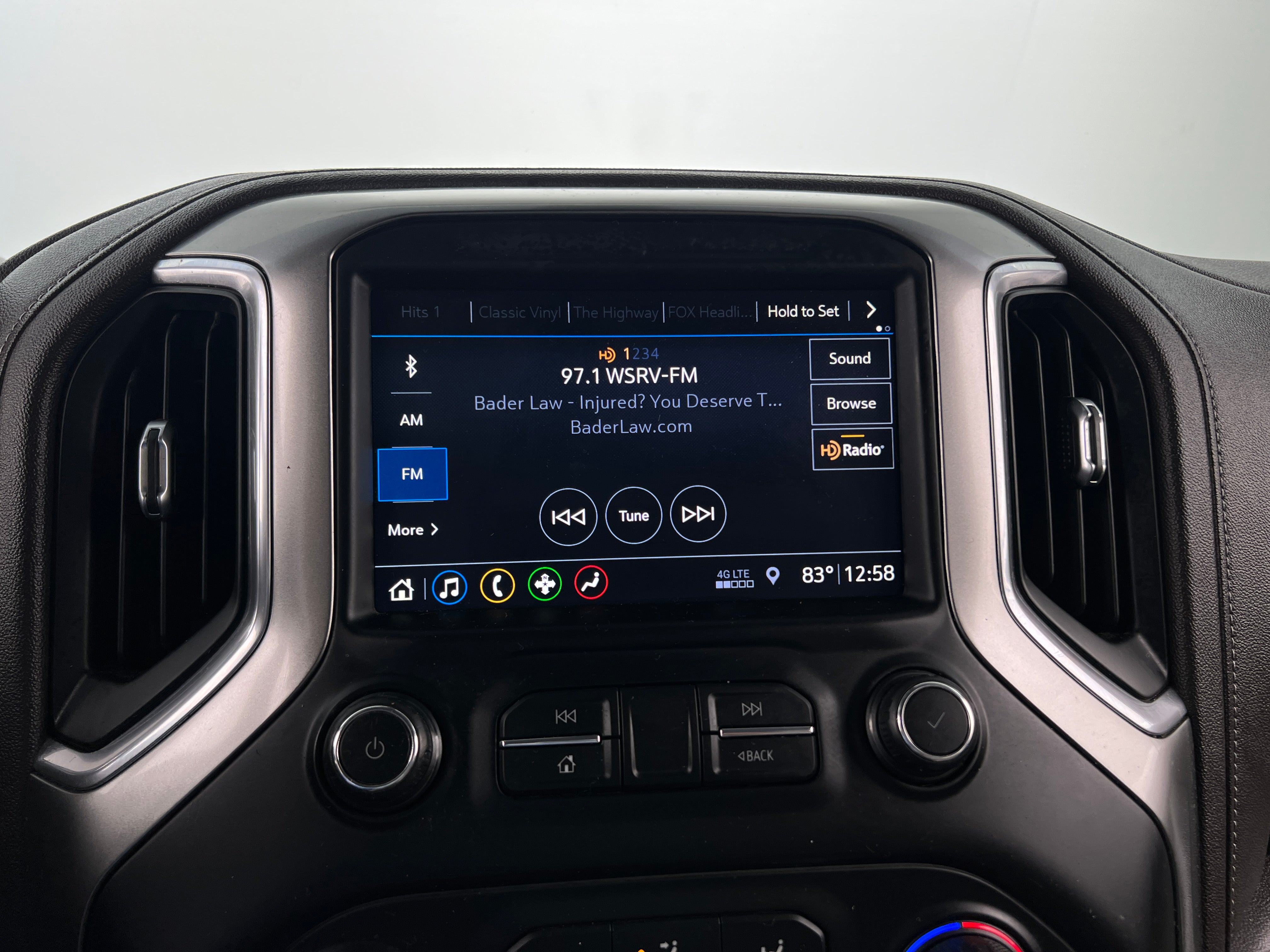 2019 Chevrolet Silverado 1500 RST 4