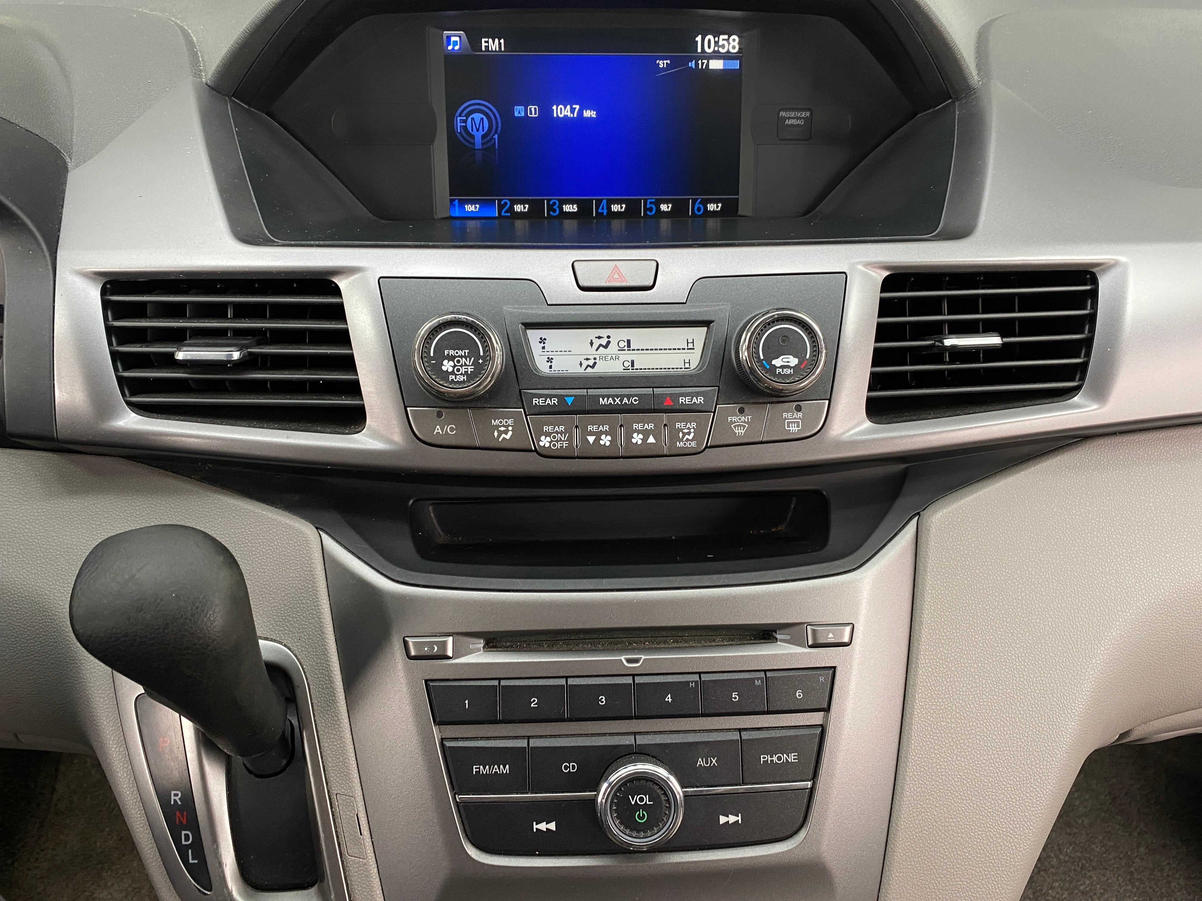 2014 Honda Odyssey LX 4