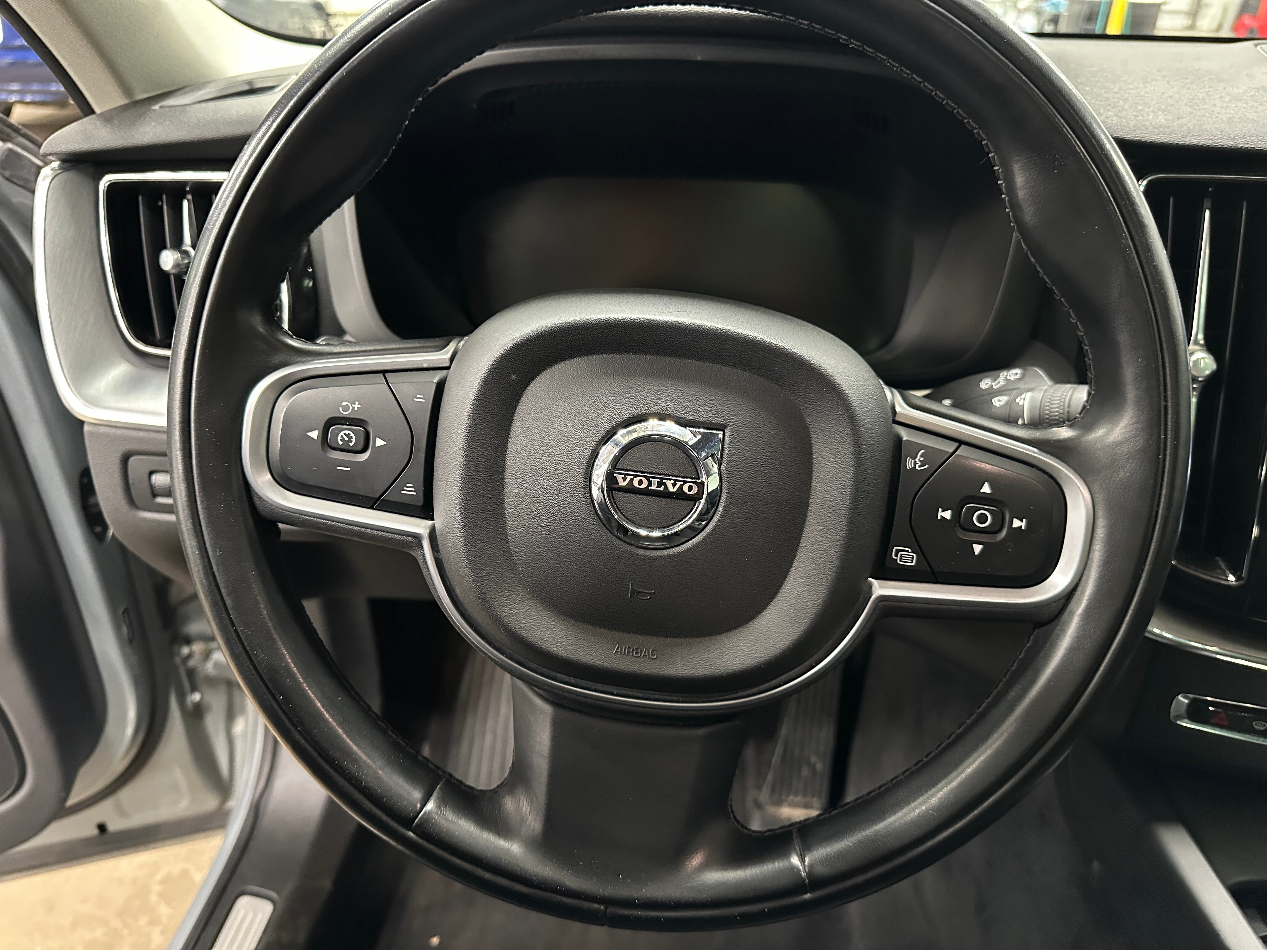 2018 Volvo XC60 T5 Momentum 4