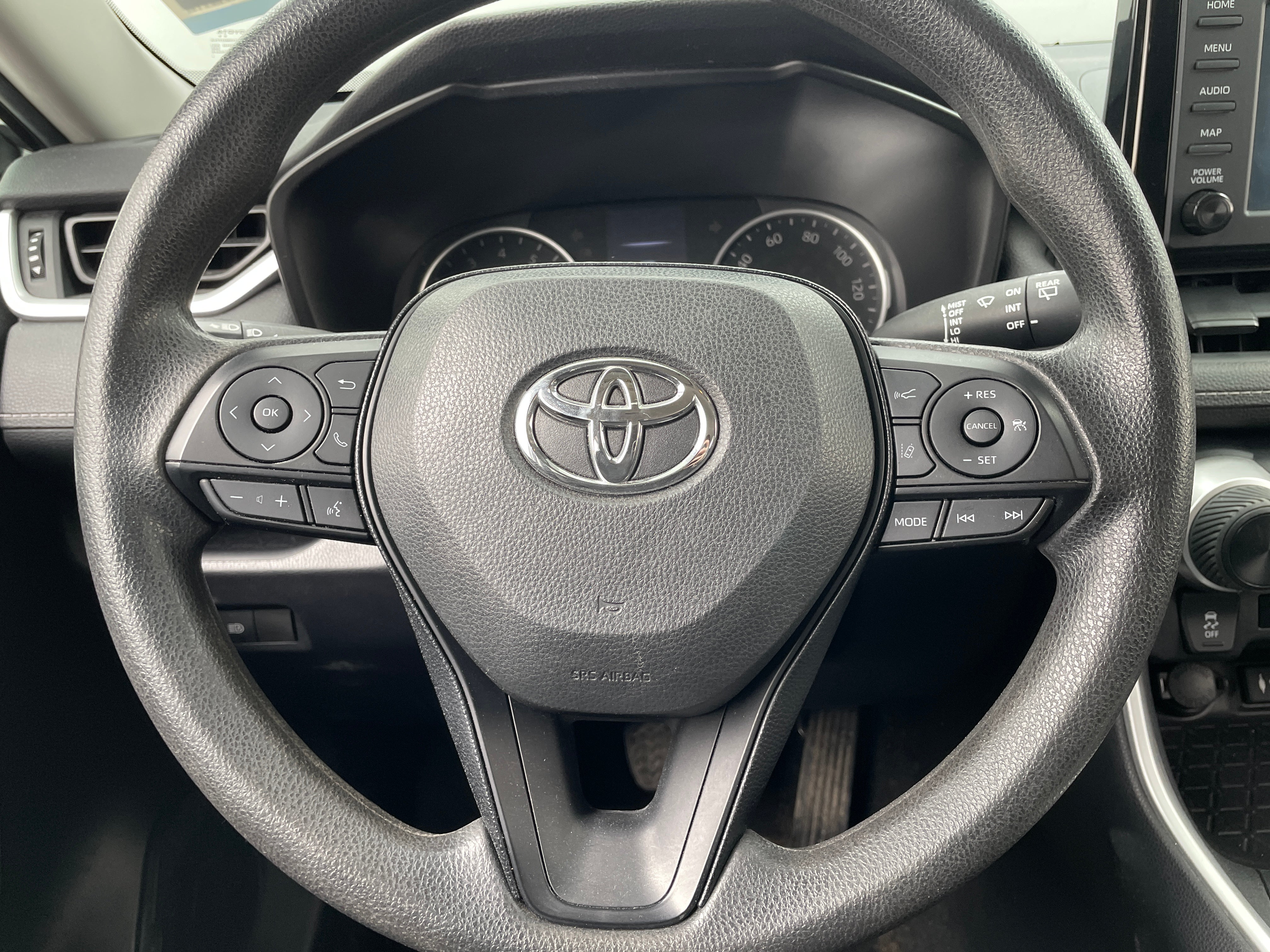 2019 Toyota RAV4 LE 5