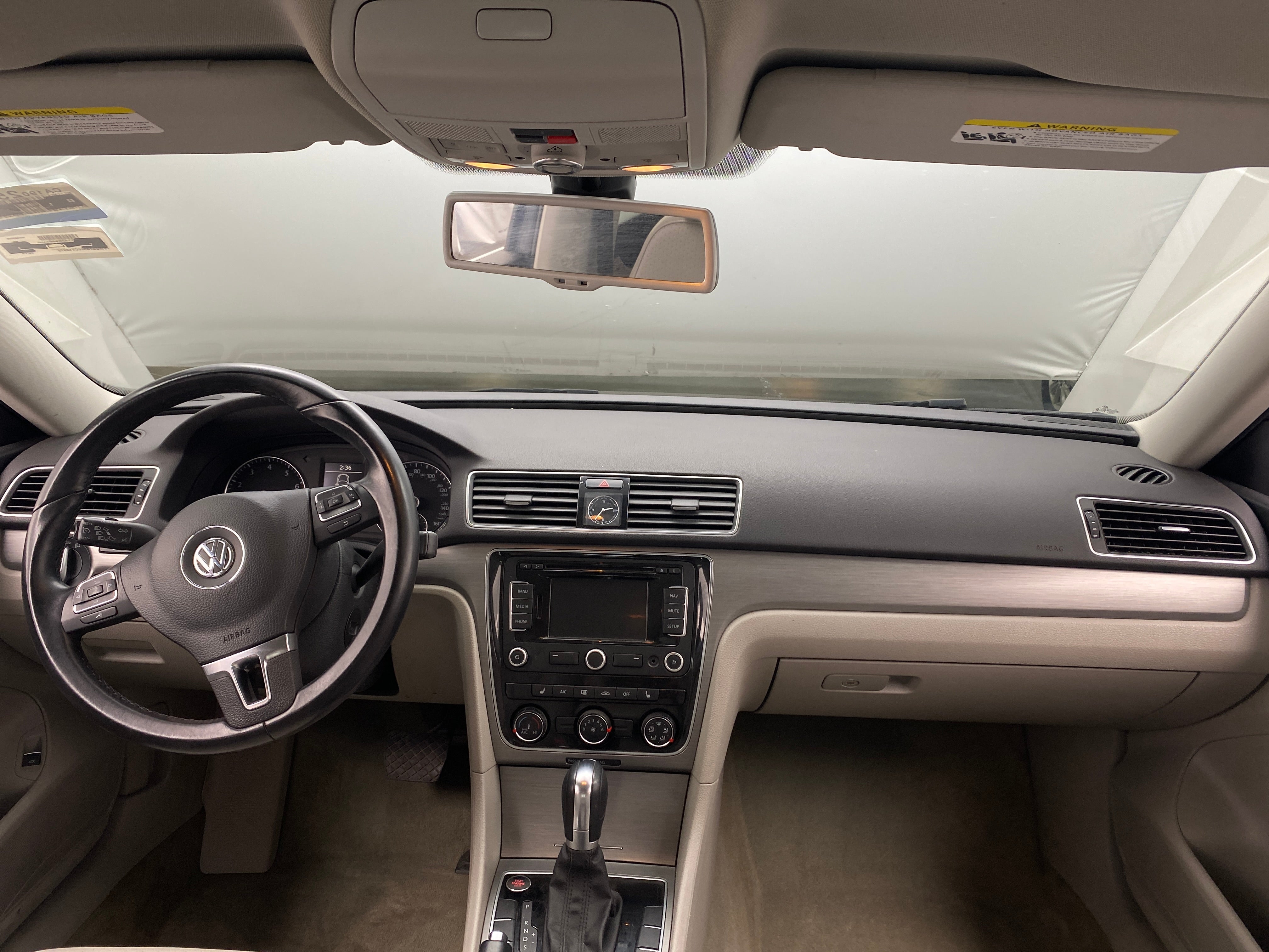 2014 Volkswagen Passat SE 3