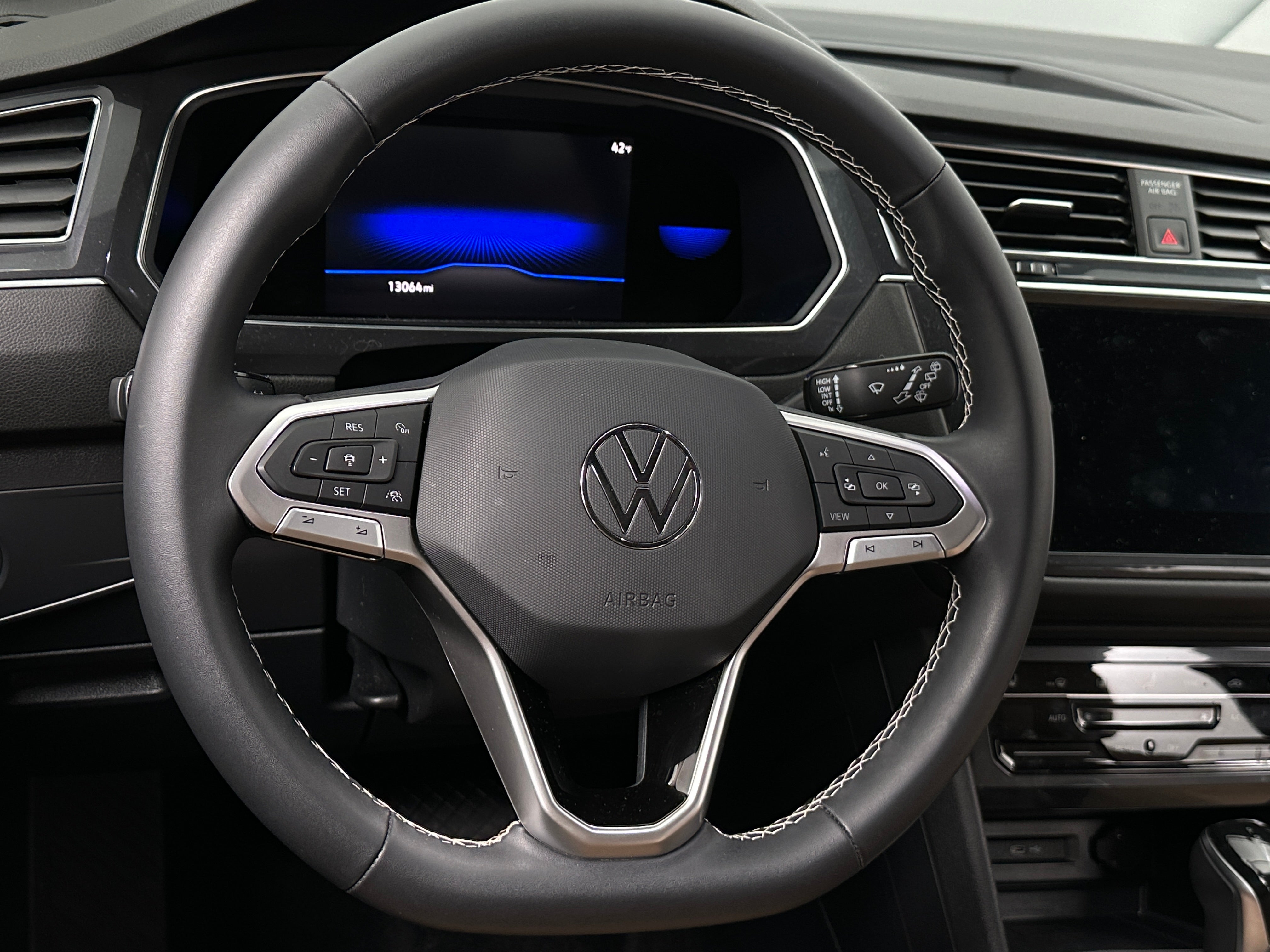 2023 Volkswagen Tiguan SE 5