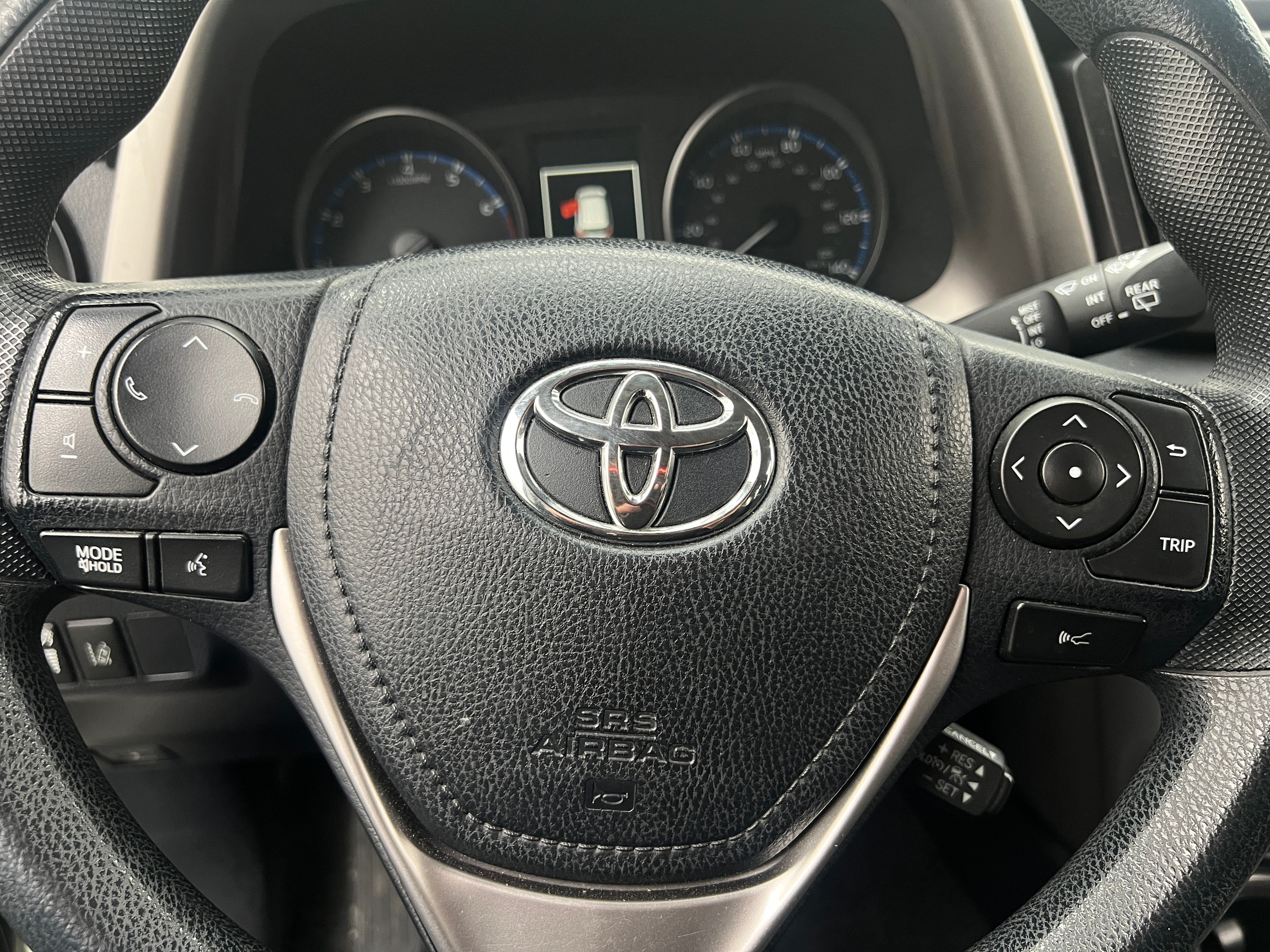 2017 Toyota RAV4 LE 5