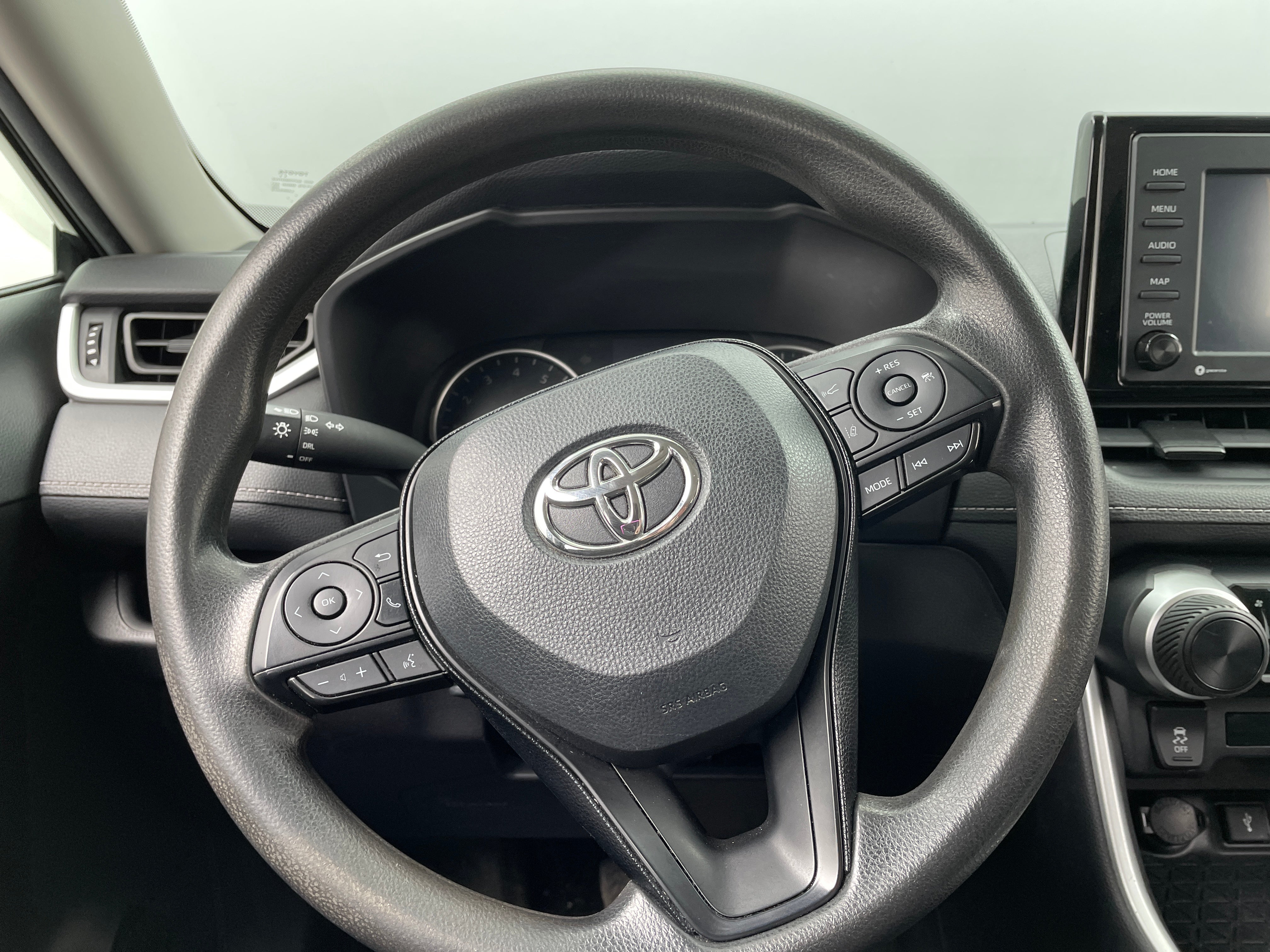 2021 Toyota RAV4 LE 5