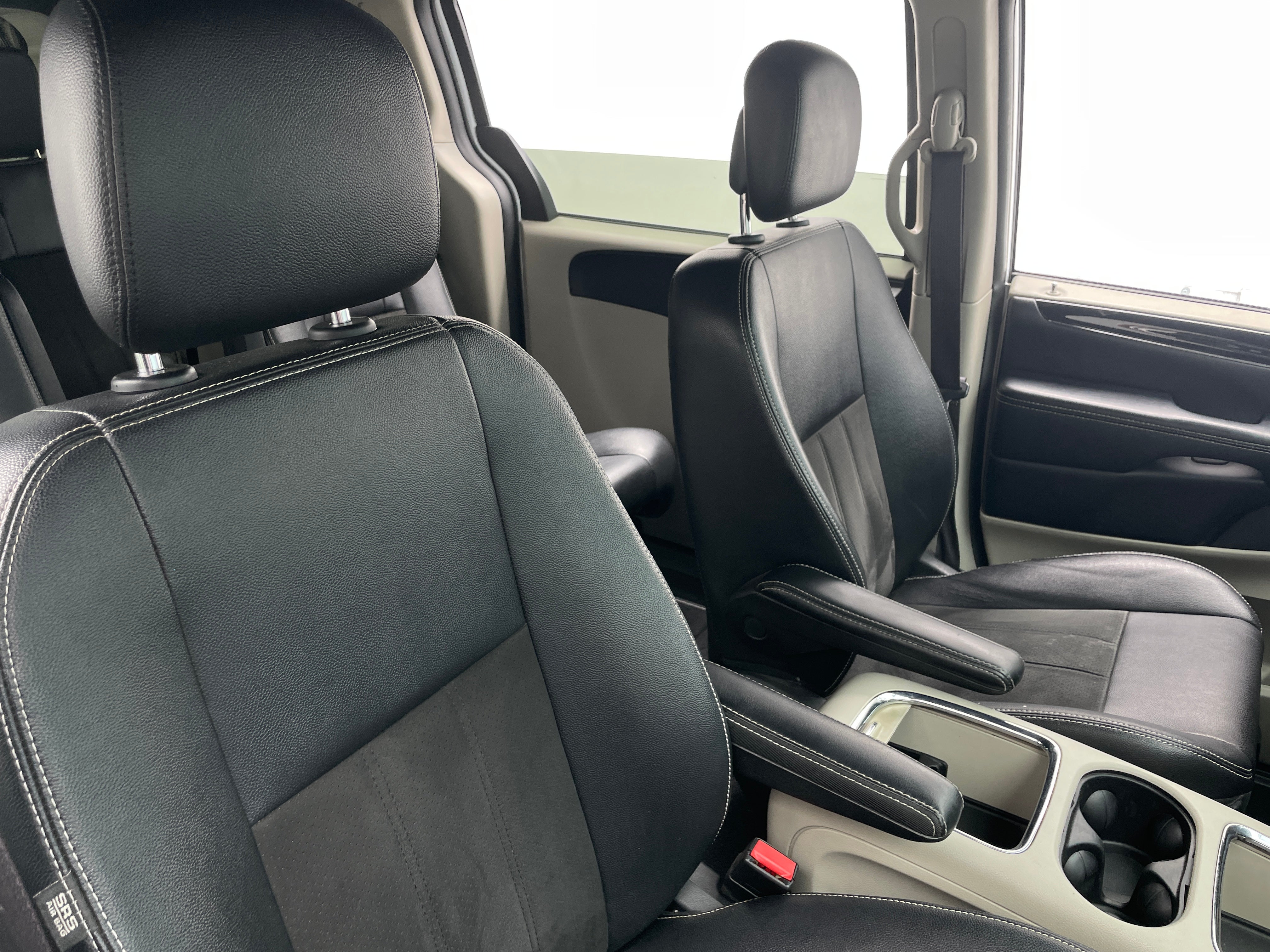 2019 Dodge Grand Caravan SXT 2