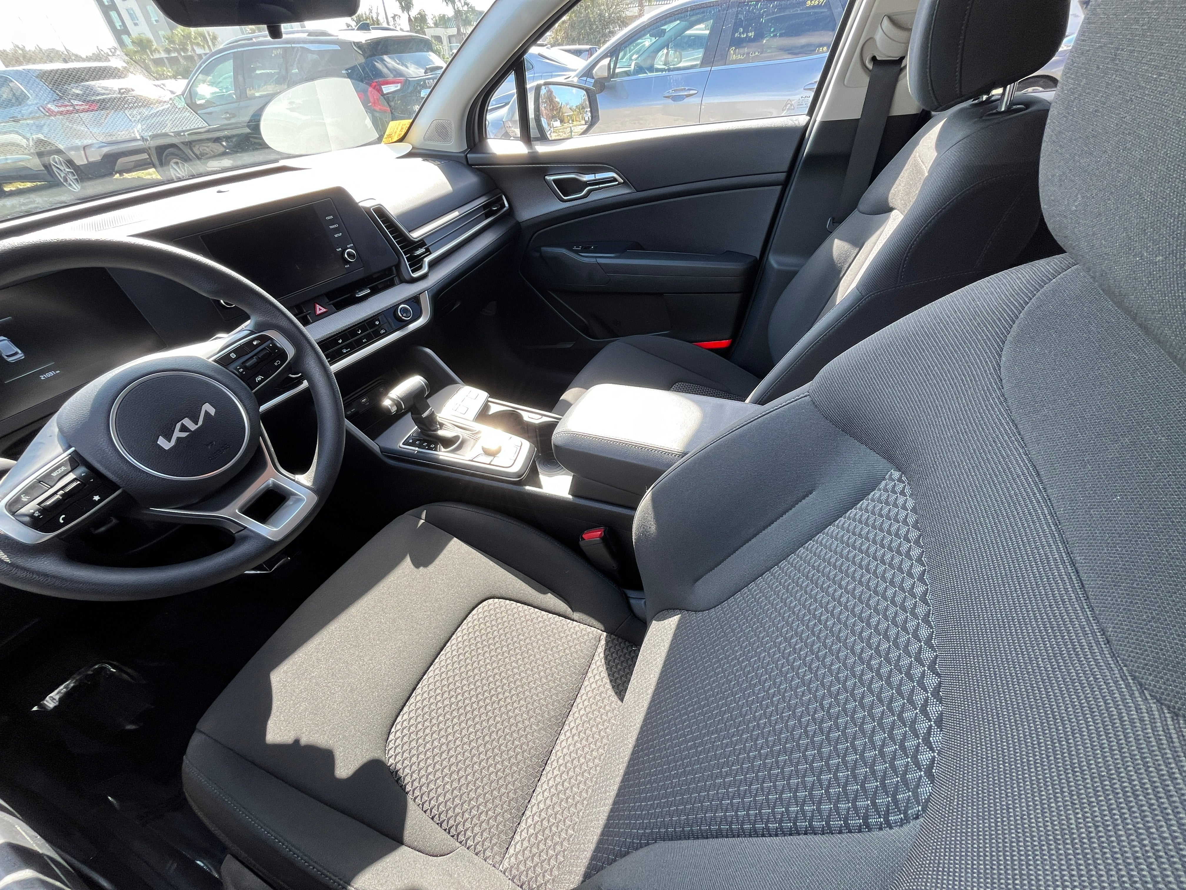 2024 Kia Sportage LX 2