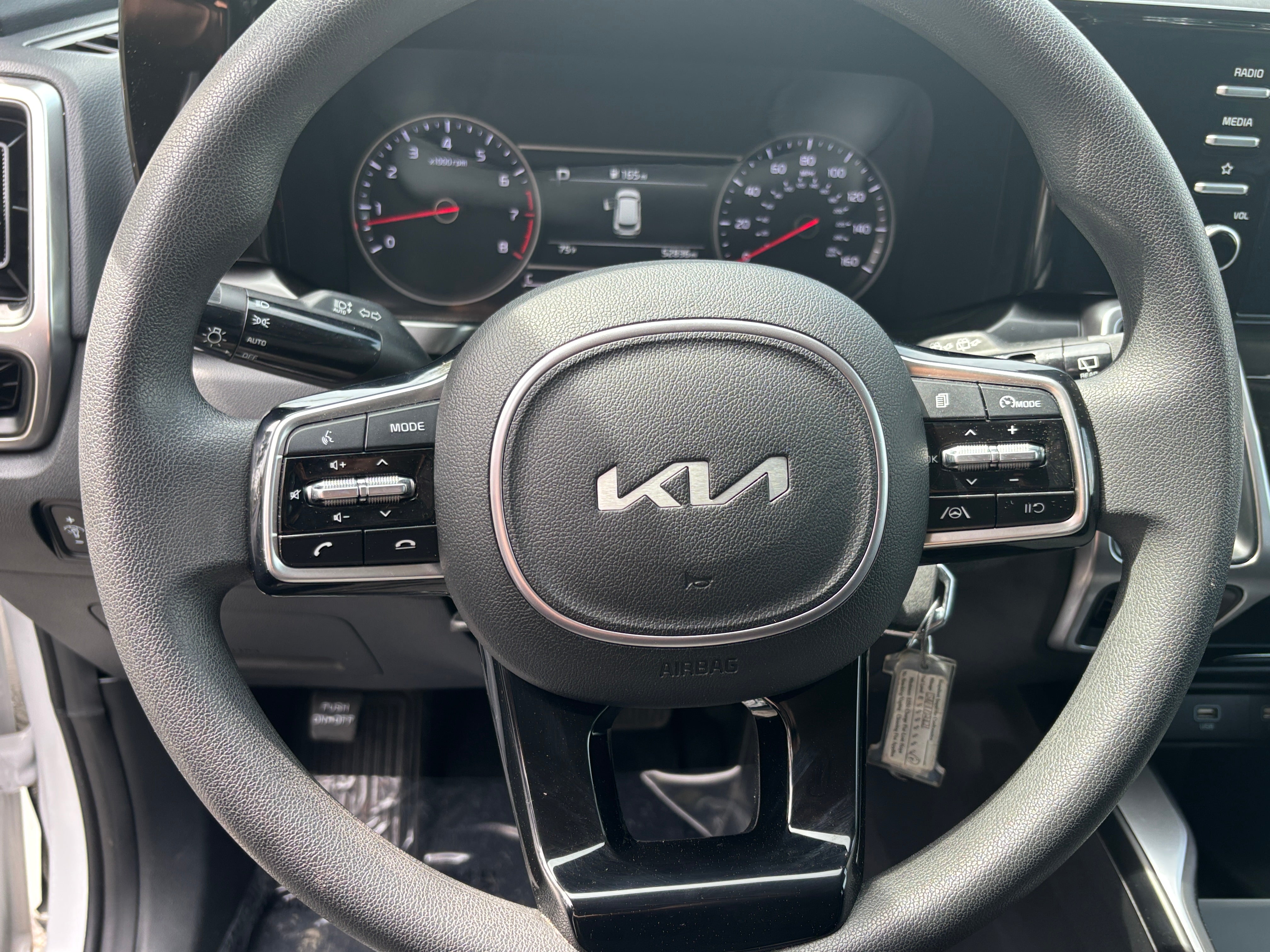 2023 Kia Sorento LX 5