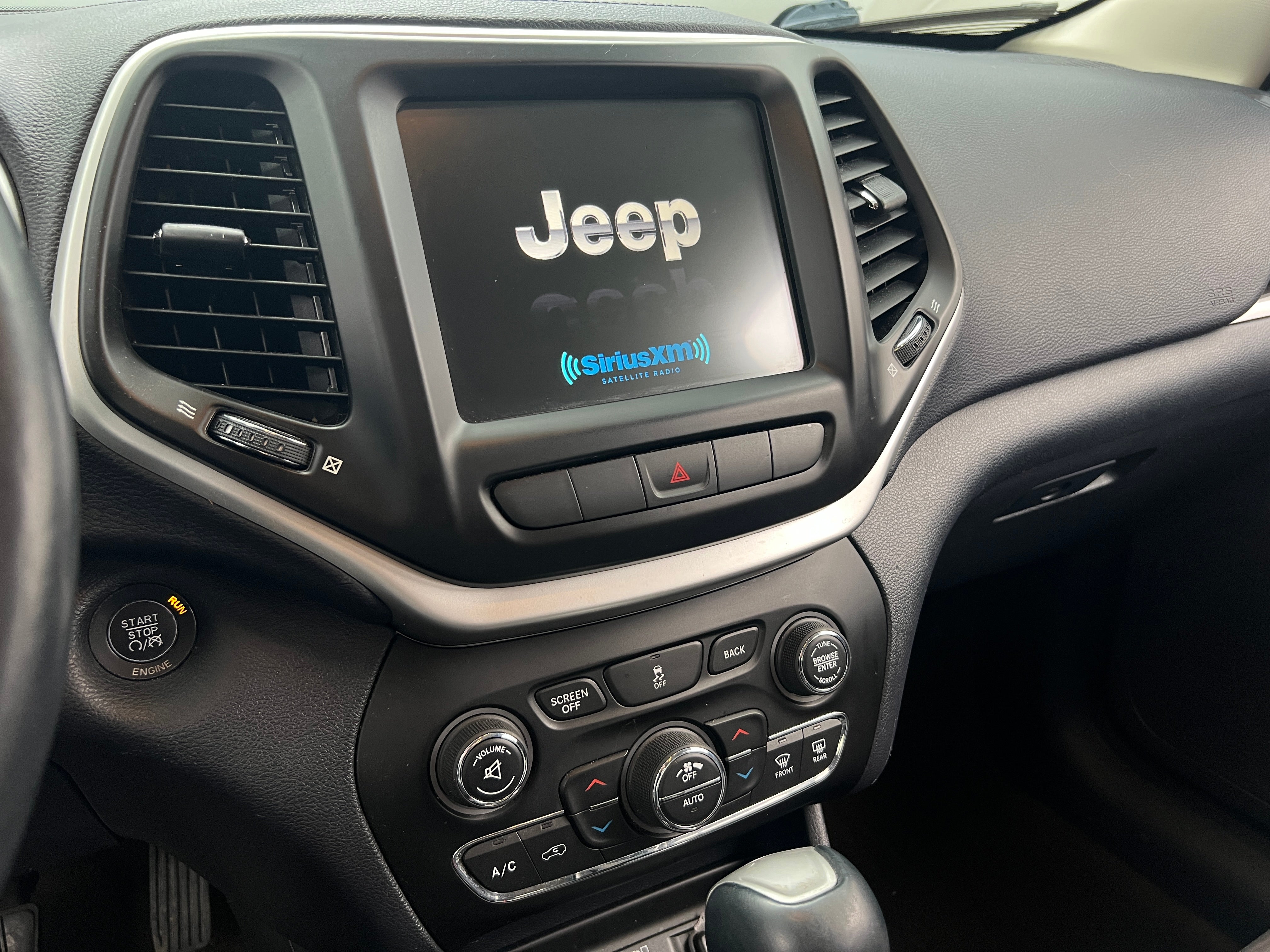 2014 Jeep Cherokee Limited Edition 3