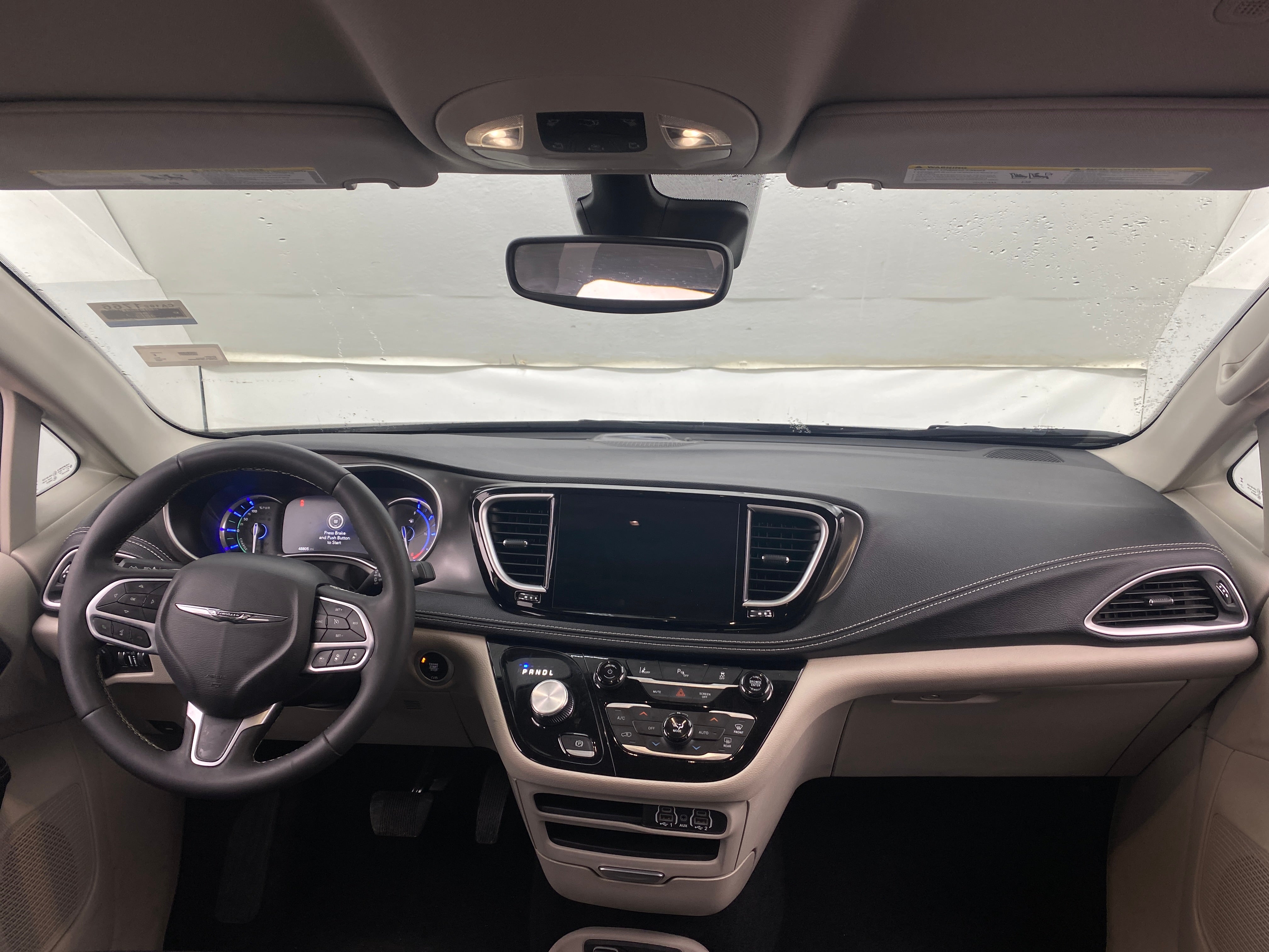 2023 Chrysler Pacifica Hybrid Touring L 2