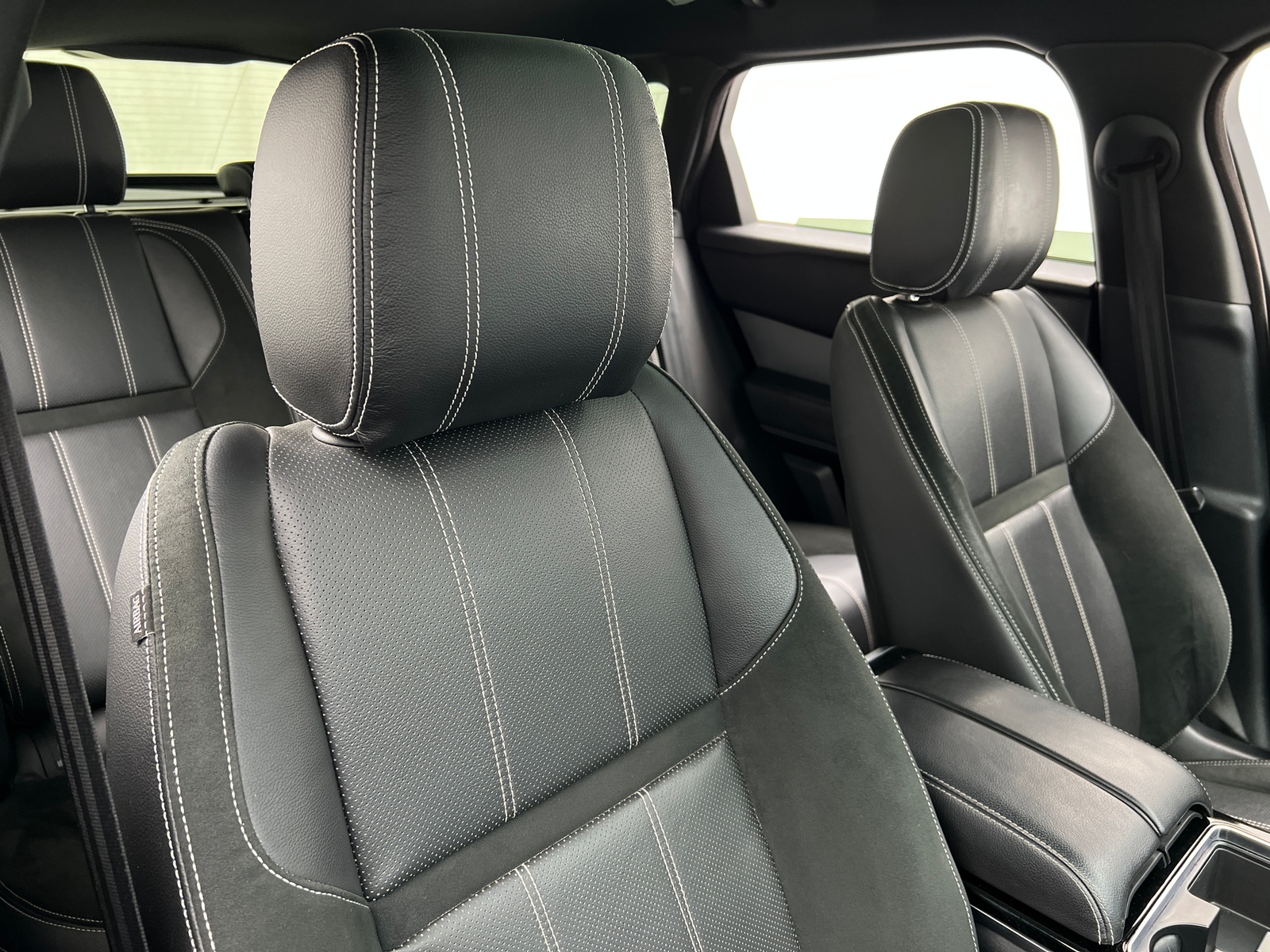 Thumbnail: 2019 Land Rover Range Rover Velar - 2