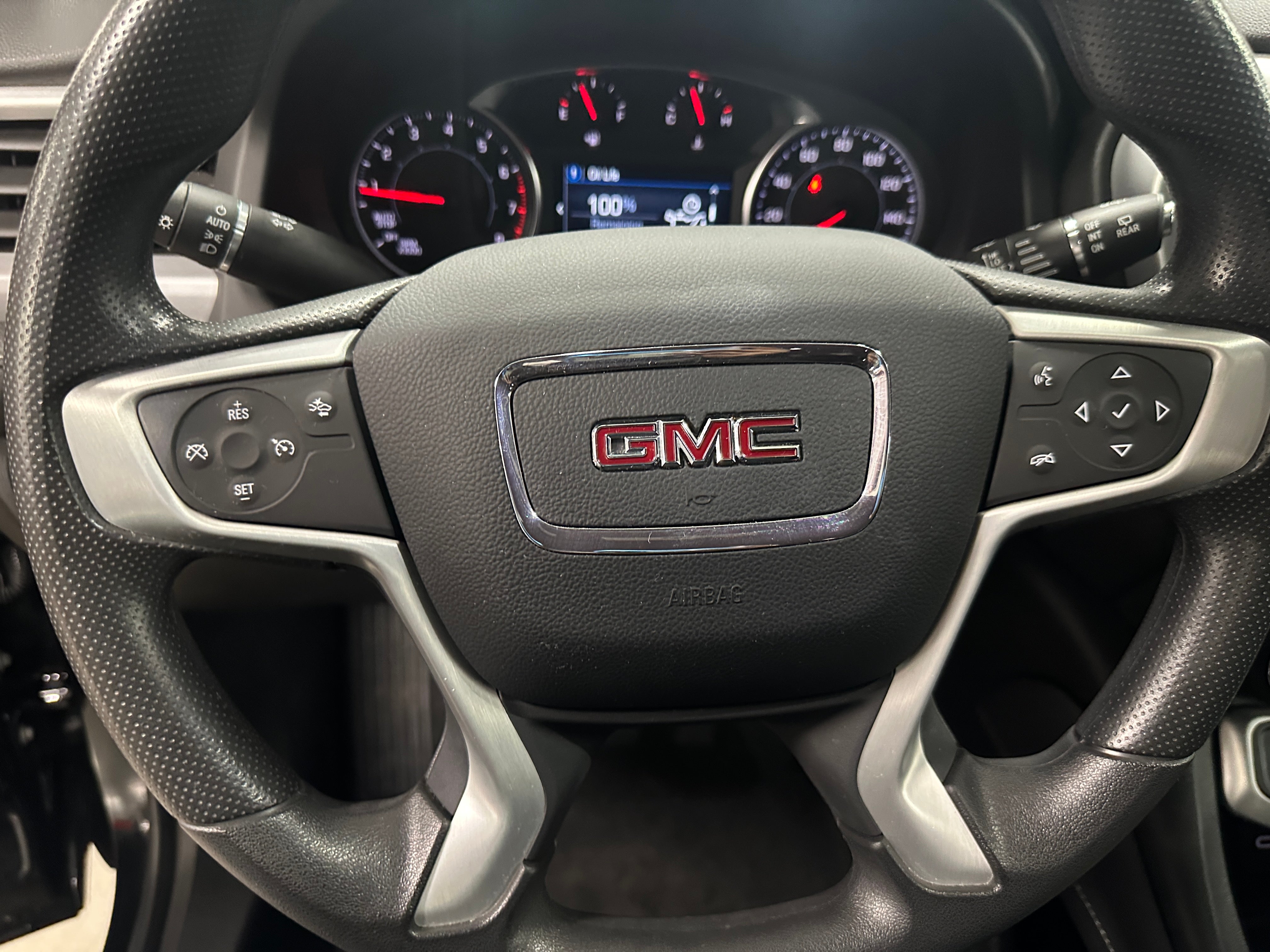 2023 GMC Acadia SLE 5