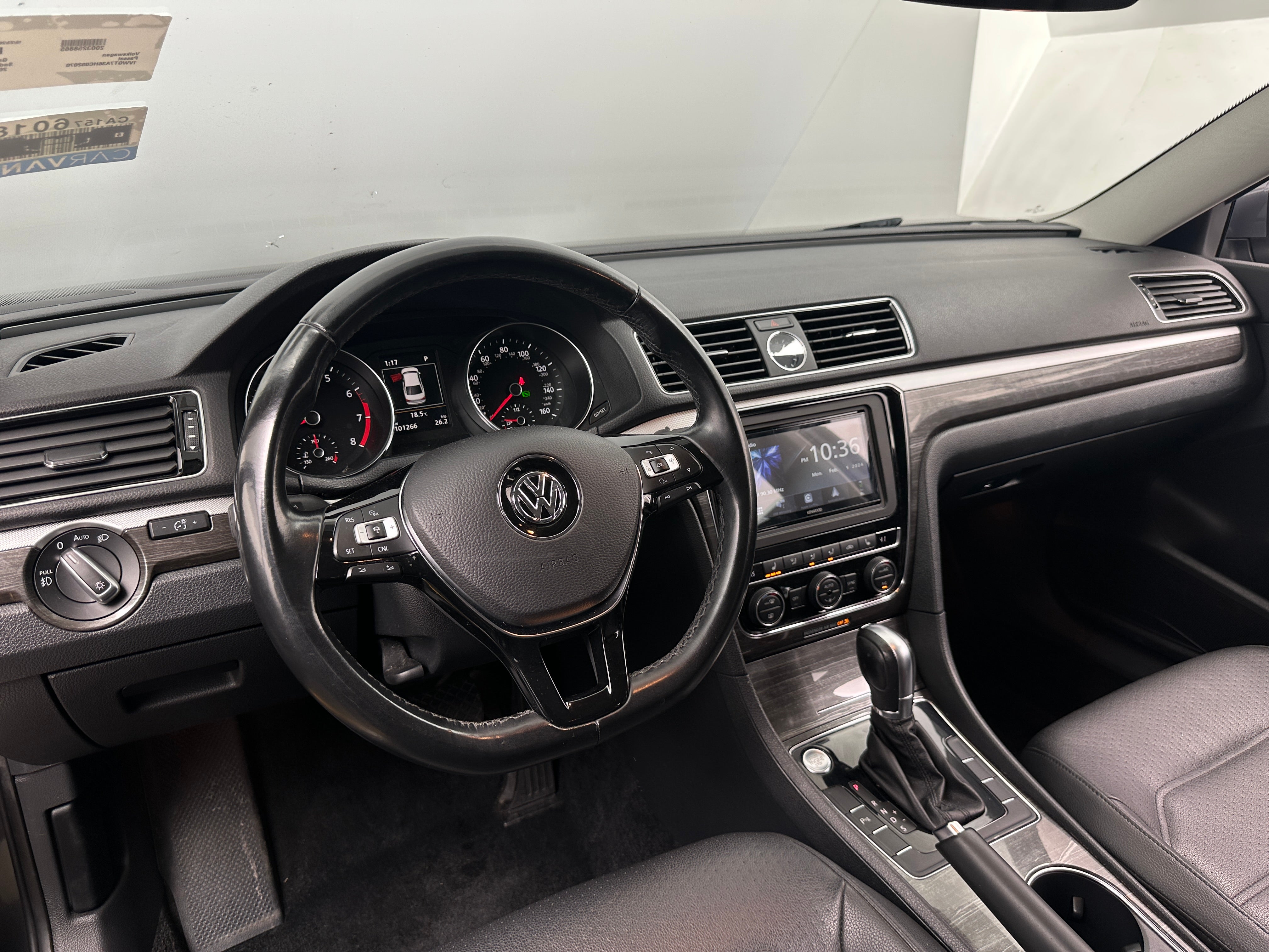 2017 Volkswagen Passat SE 3