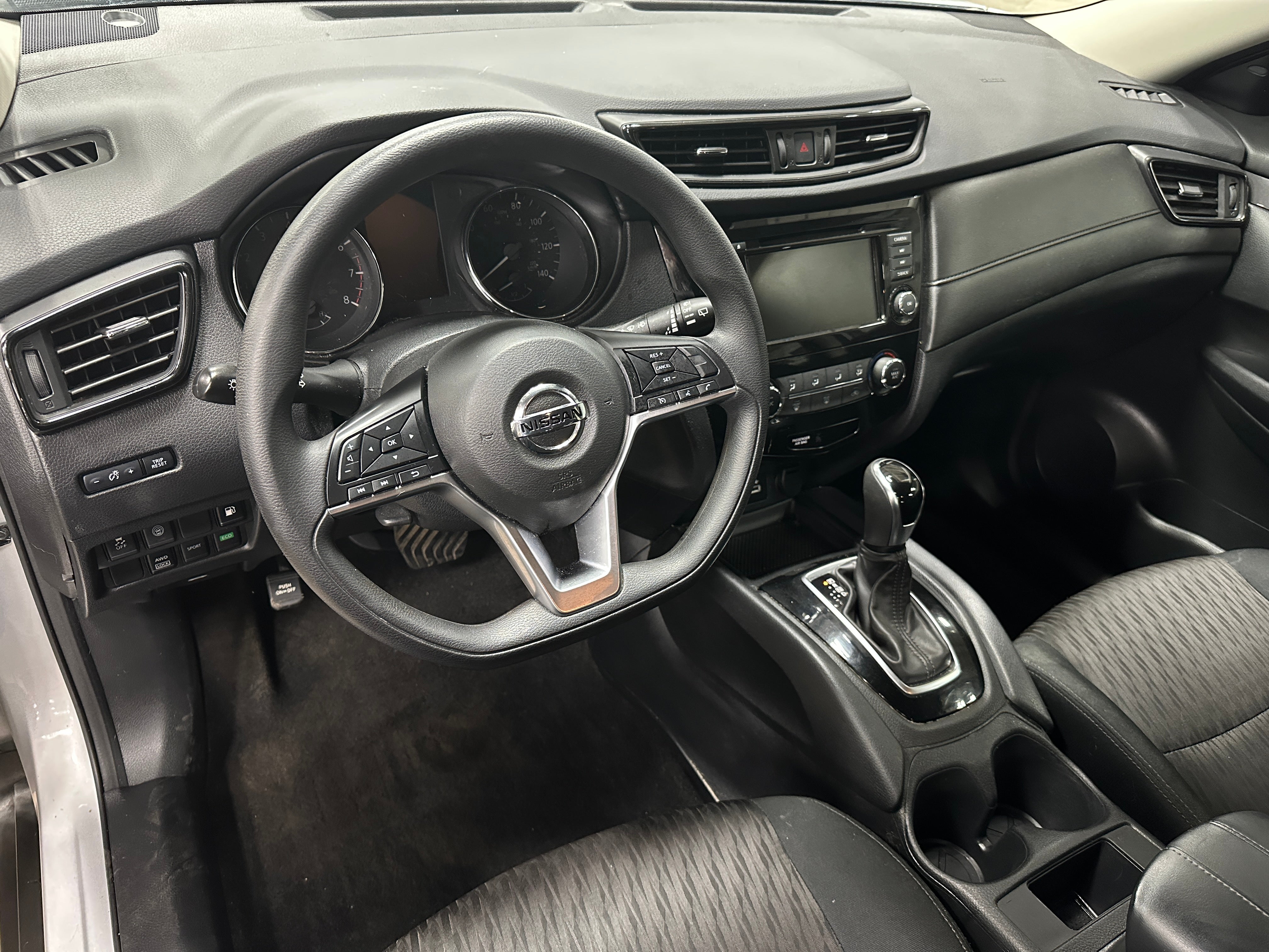 2020 Nissan Rogue S 3