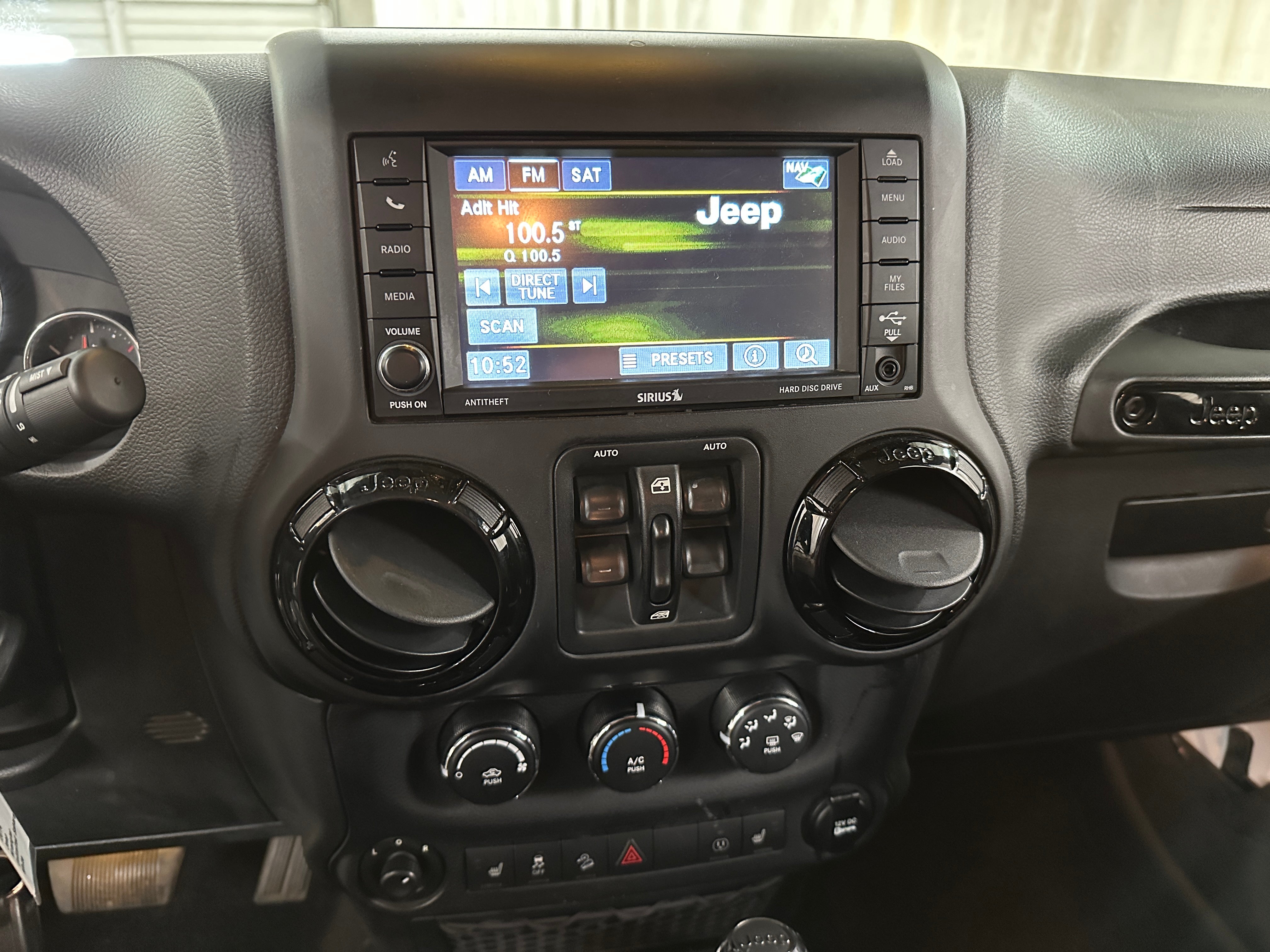 2014 Jeep Wrangler Unlimited Altitude 4