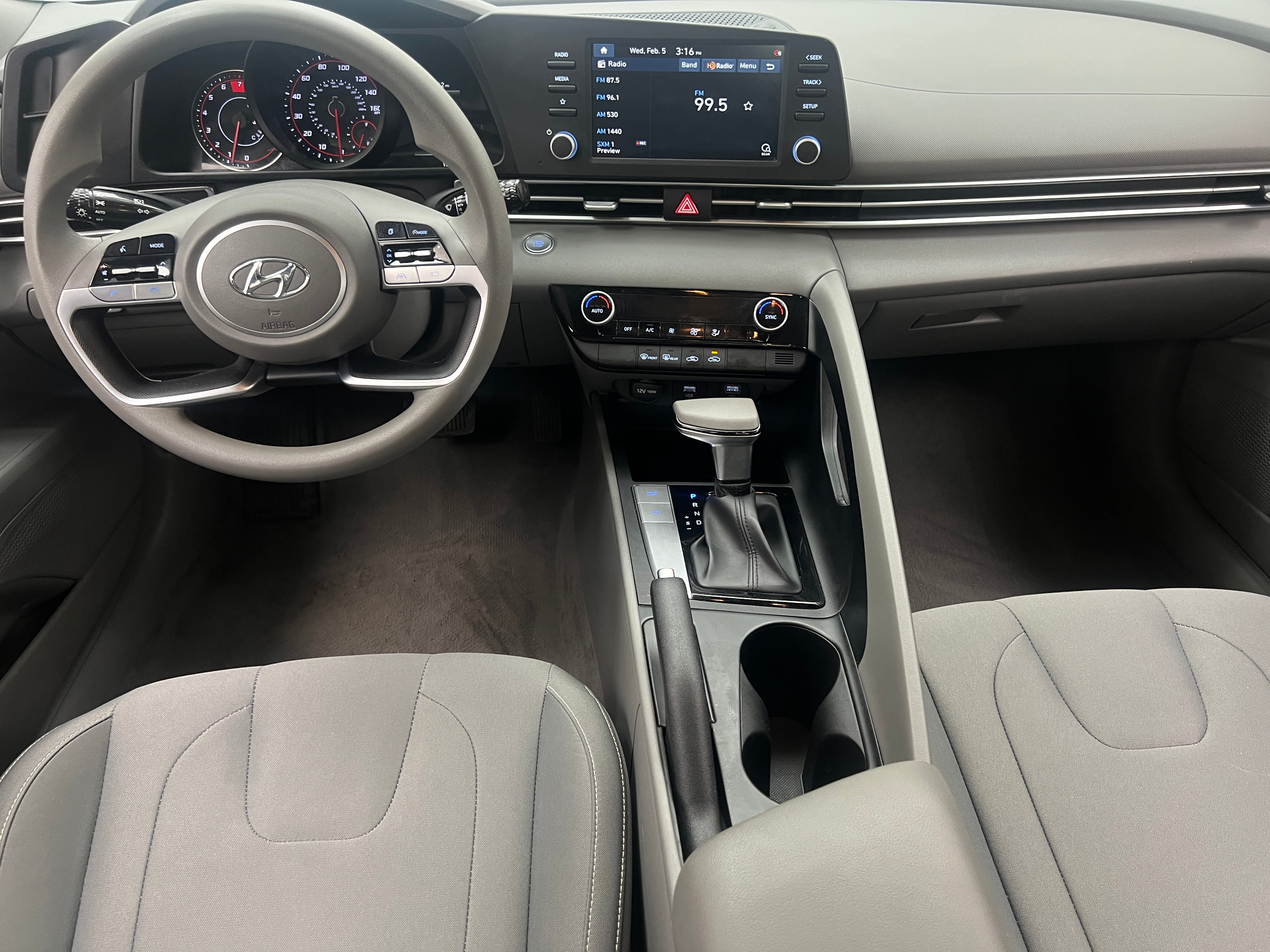 2021 Hyundai Elantra SEL 3