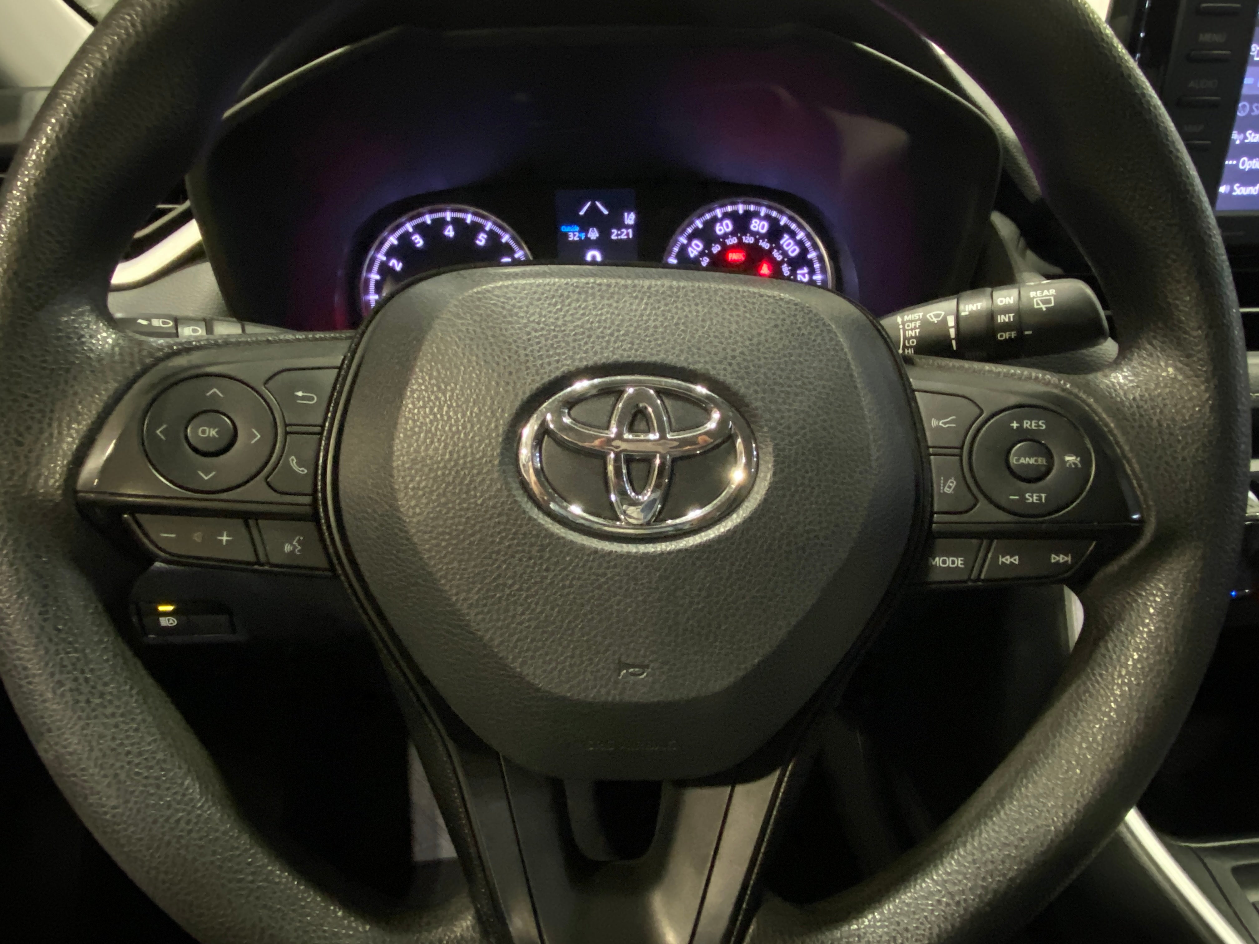 2020 Toyota RAV4 XLE 5