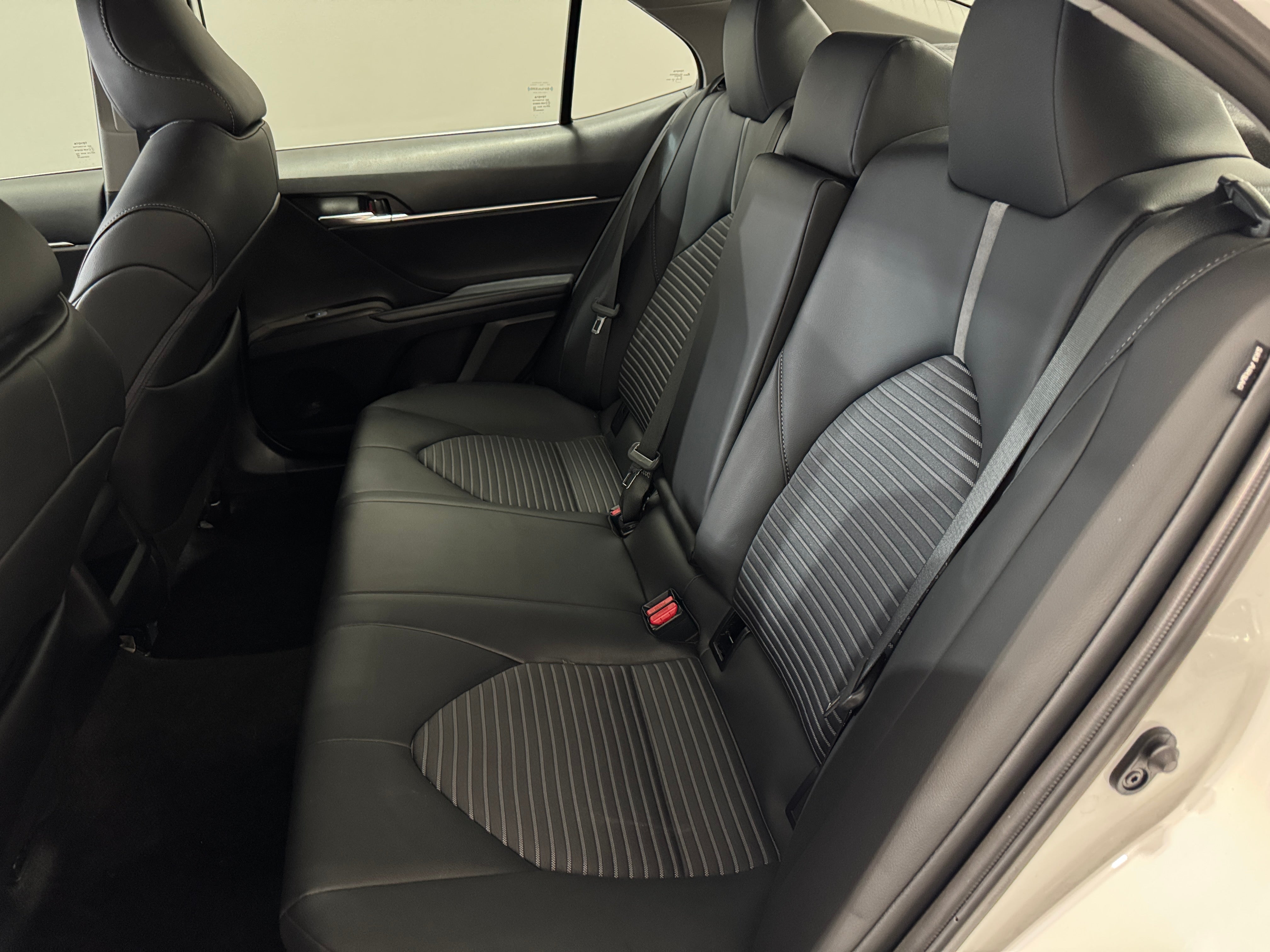 2024 Toyota Camry SE 6