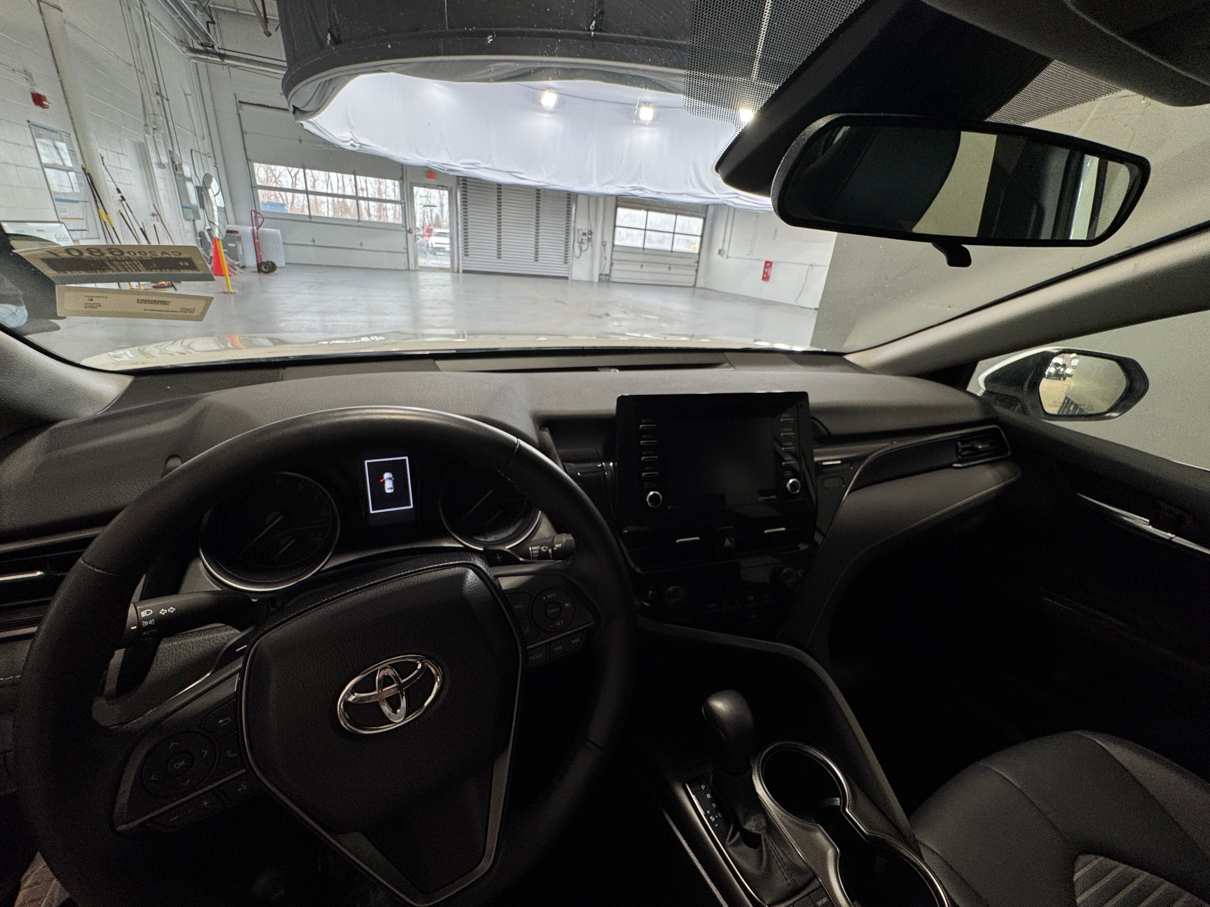 2024 Toyota Camry SE 3