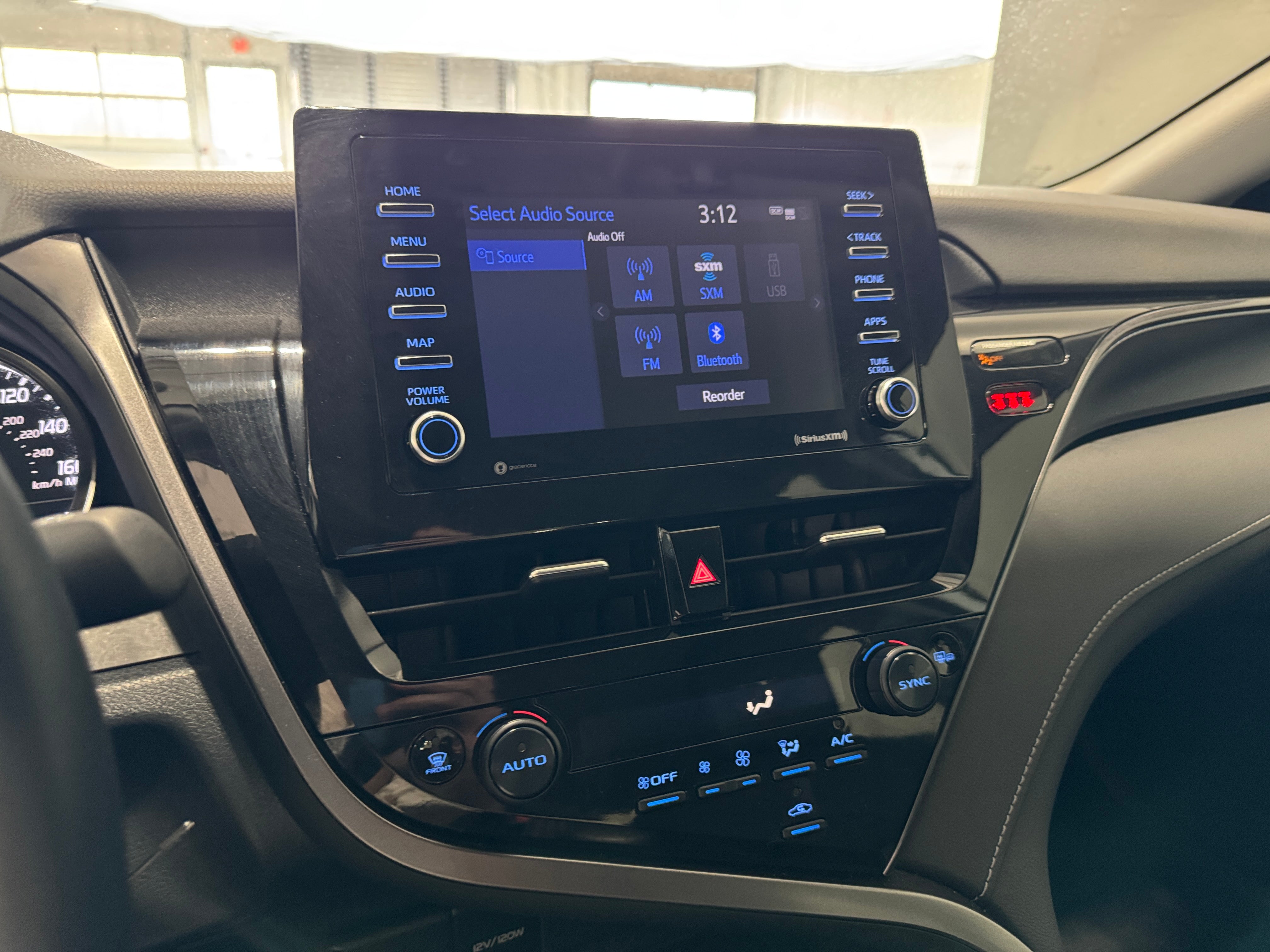 2024 Toyota Camry SE 4