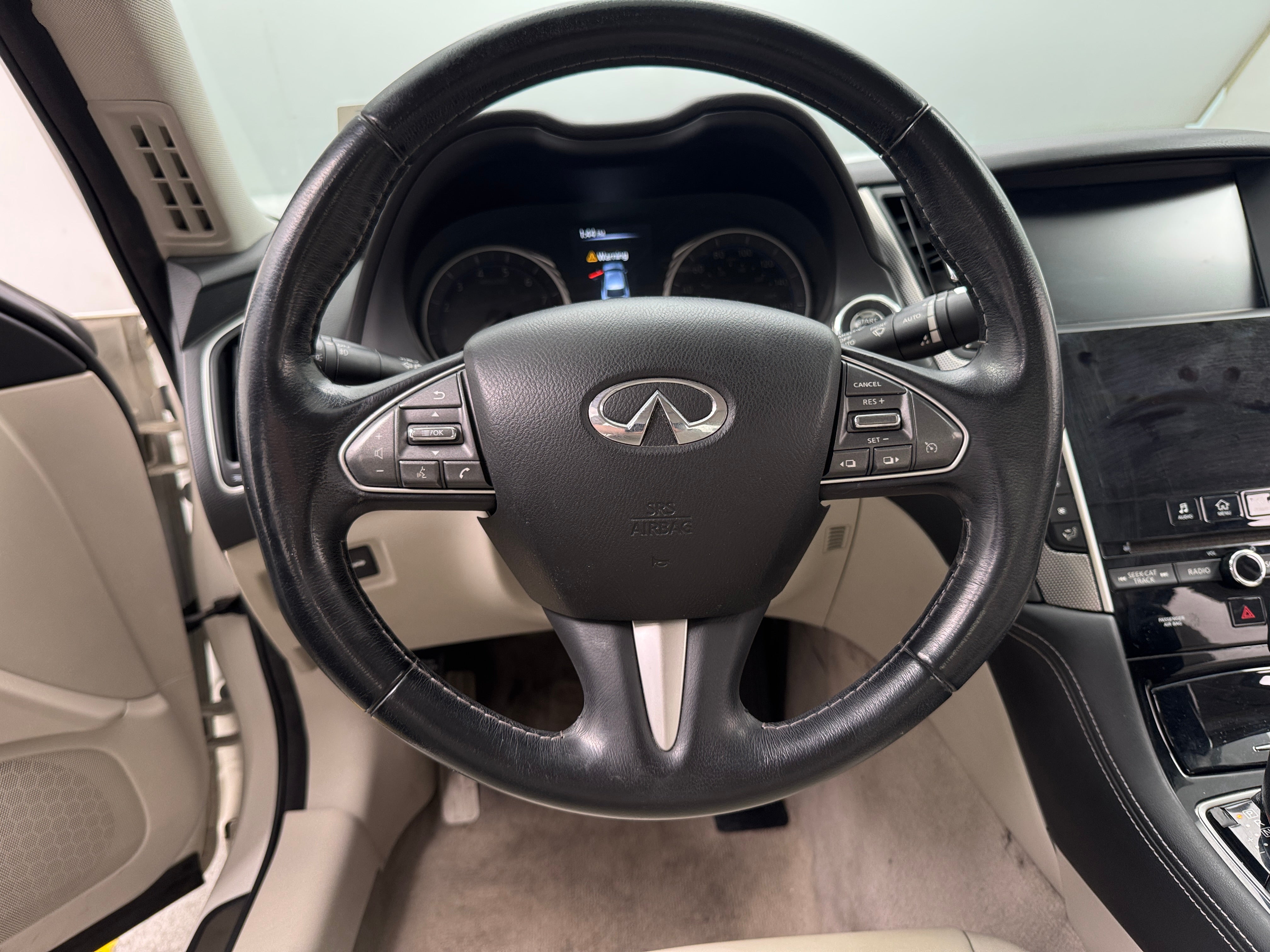 2017 INFINITI Q50 Premium 4
